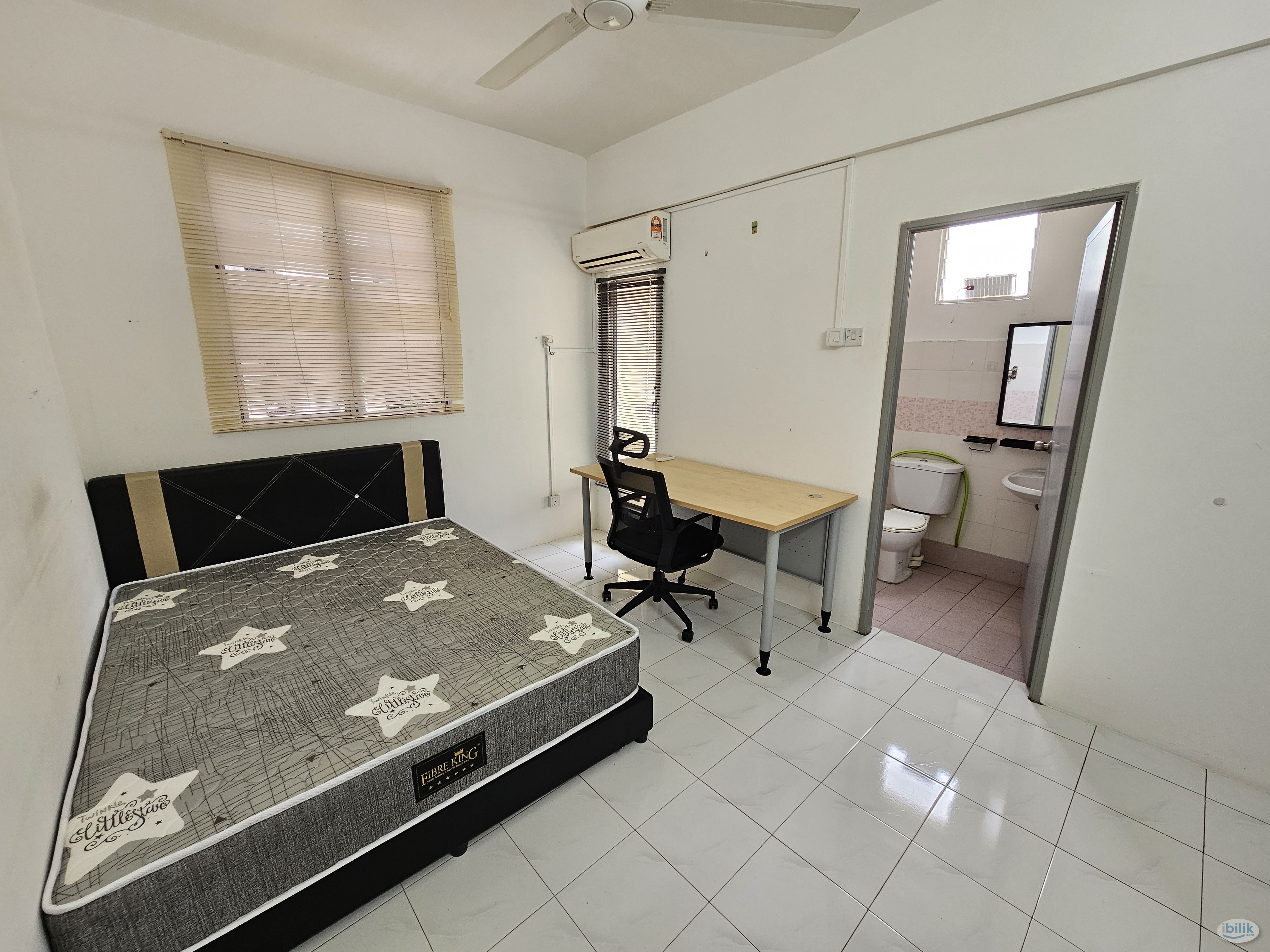 Desa Alor Vista Furnished Aircond Master room included utilties private bathroom MIX GENDER - Image 1