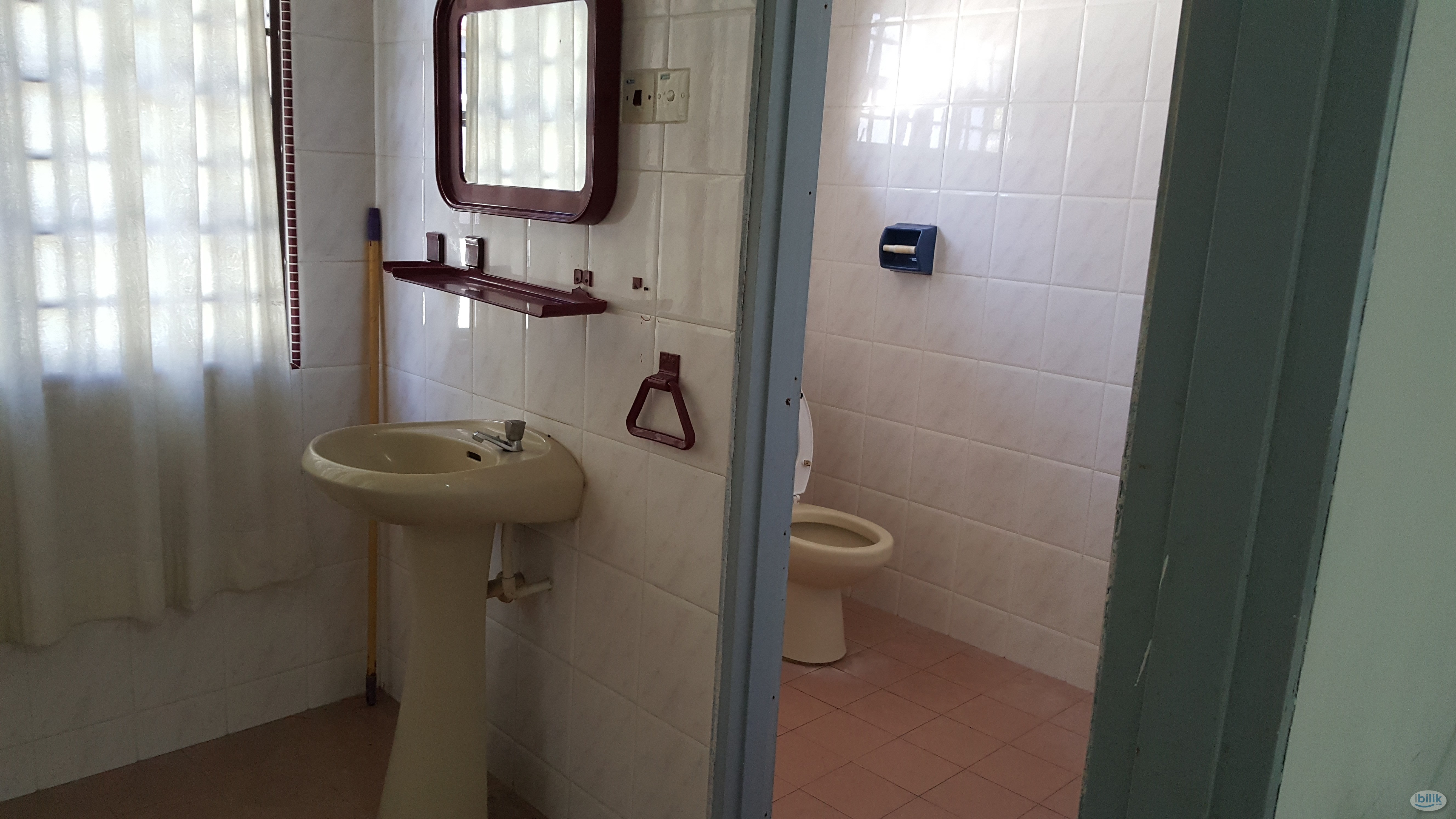 Seremban Rooms For Rent - Near Kemayan Square, KPJ Hospital, Palm Mall, Gateway  - Image 2
