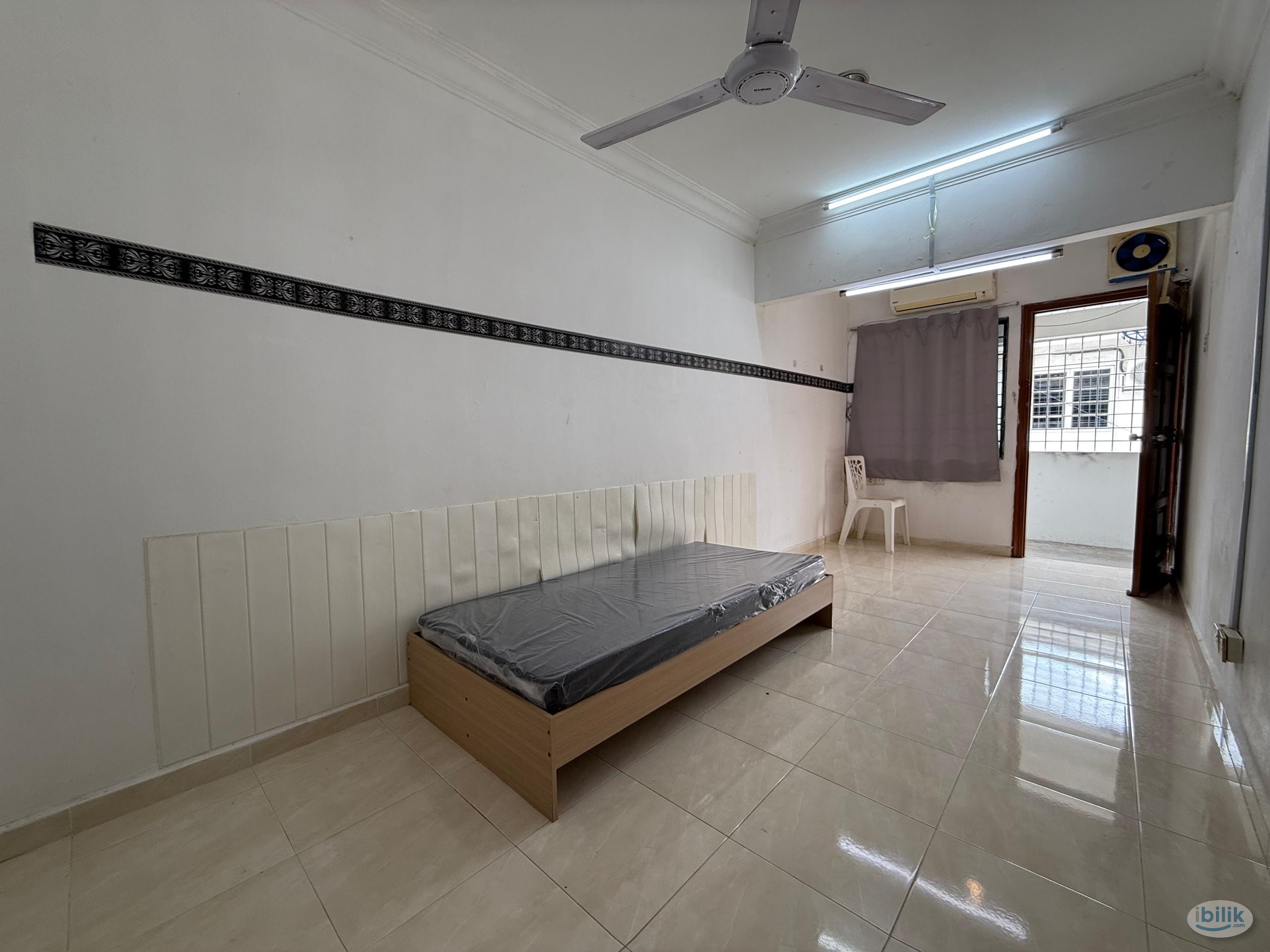 ‼️LOW DEPO‼️Middle room 2mins to Sunway Pyramid - Image 1