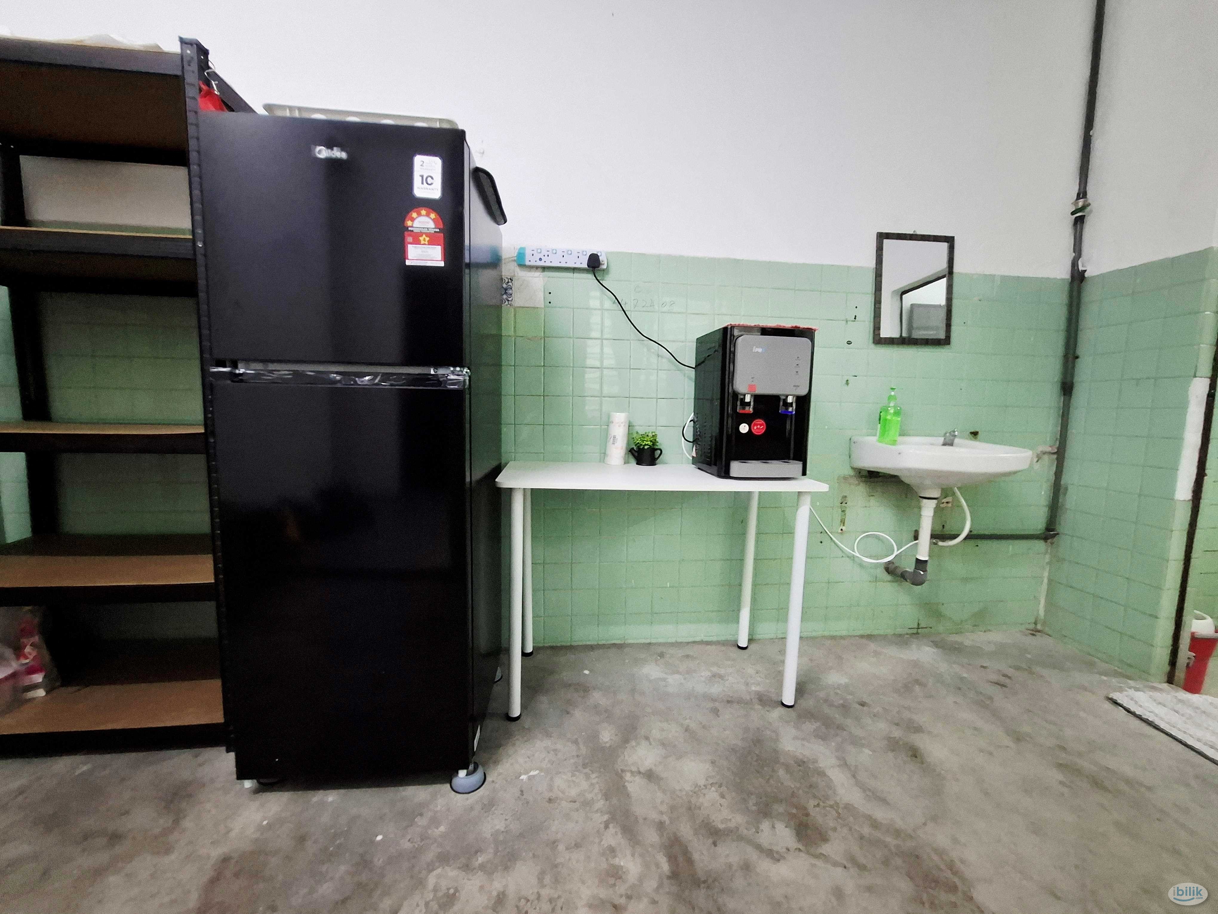 Male AC Room💯 Free Parking Wifi Landed💯 Sunway Carnival, Seberang Jaya, Perai - Image 5
