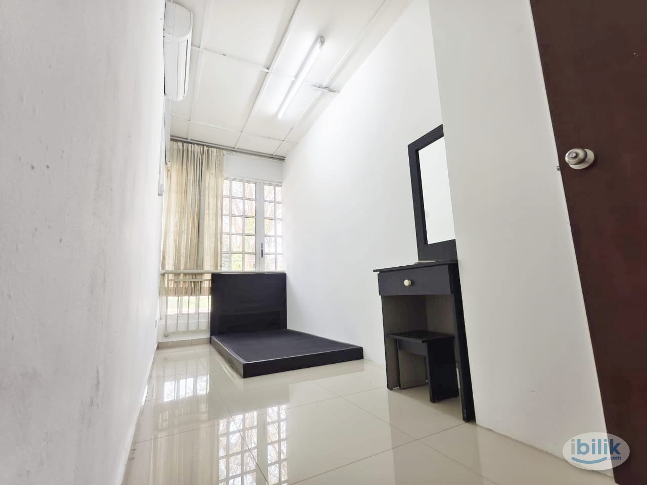 Single Room 5min LRT Walk - Image 4