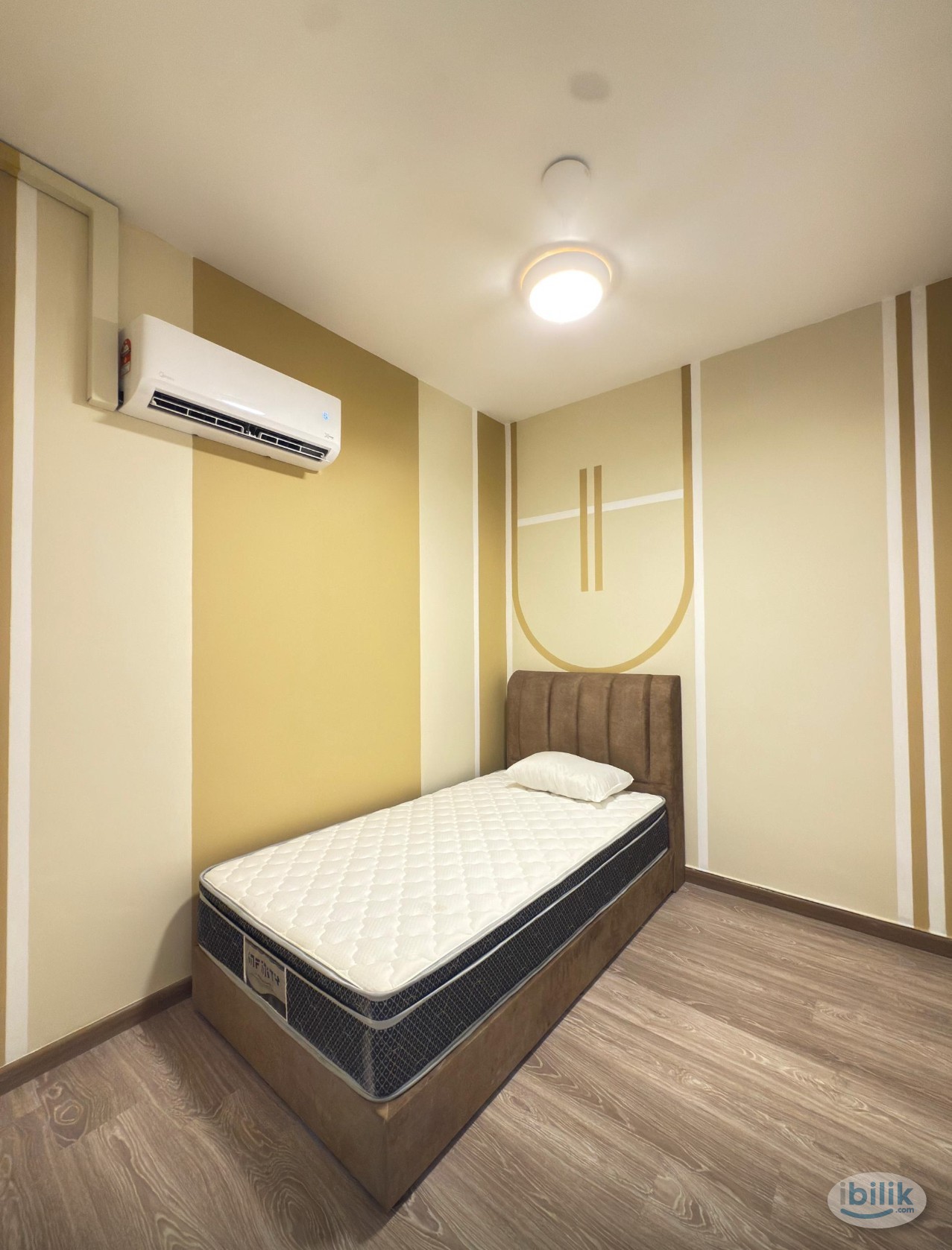 Middle Room at Kajang, Selangor - Image 1