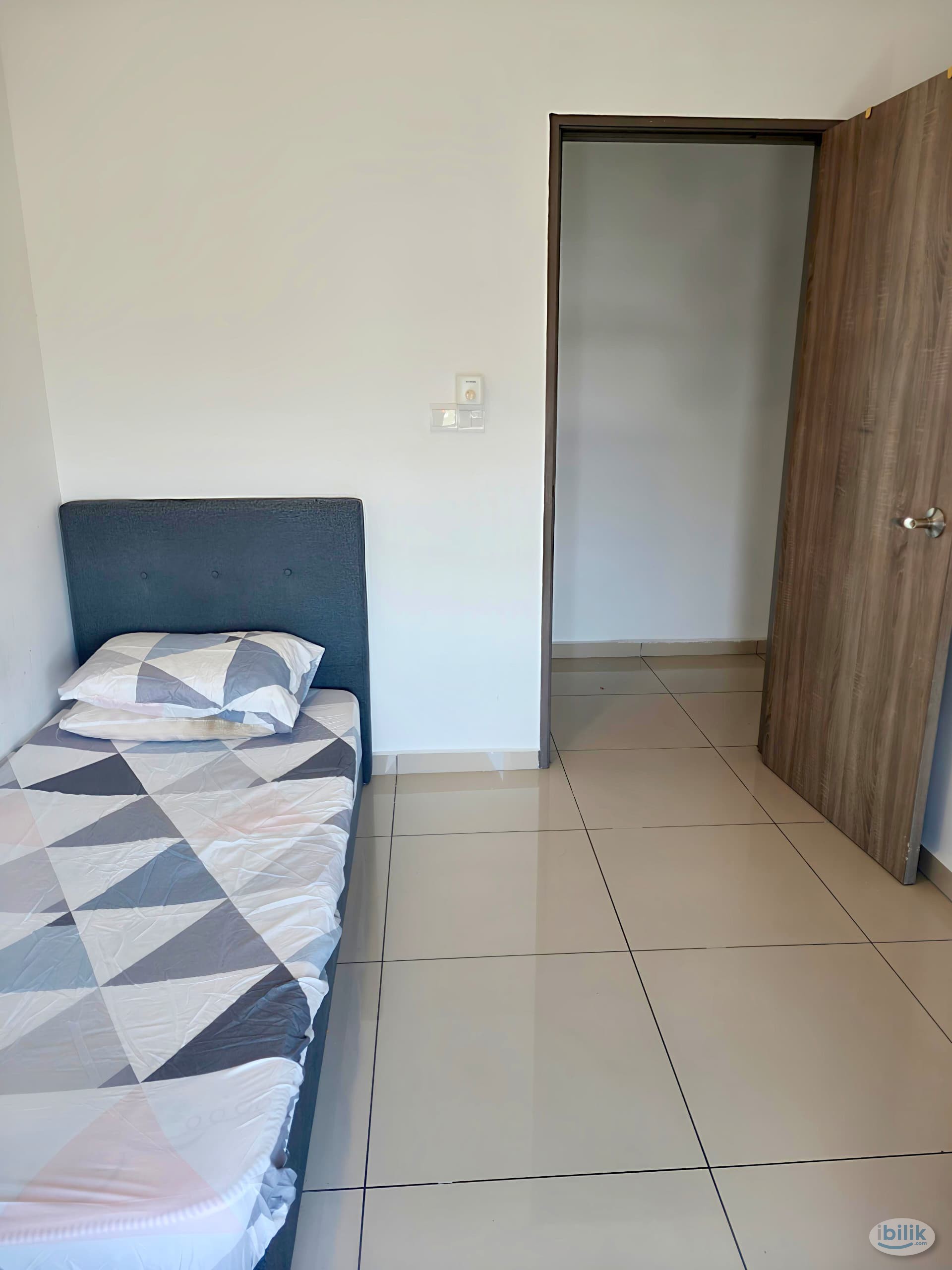 COZY SINGLE ROOM NEAR WITH INDUSTRIAL AREA BAYAN LEPAS ! FREE WIFI AND MONTHLY CLEANING - Image 2