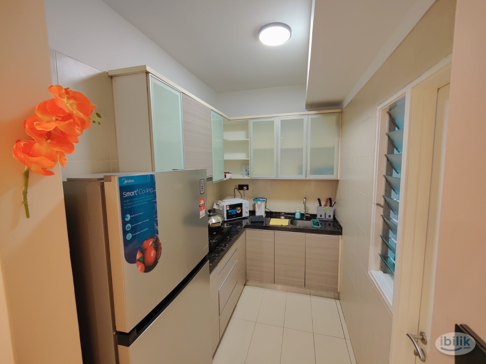 Single Room next Bloomsvalve Shopping Gallery Jalan Puchong - Image 2