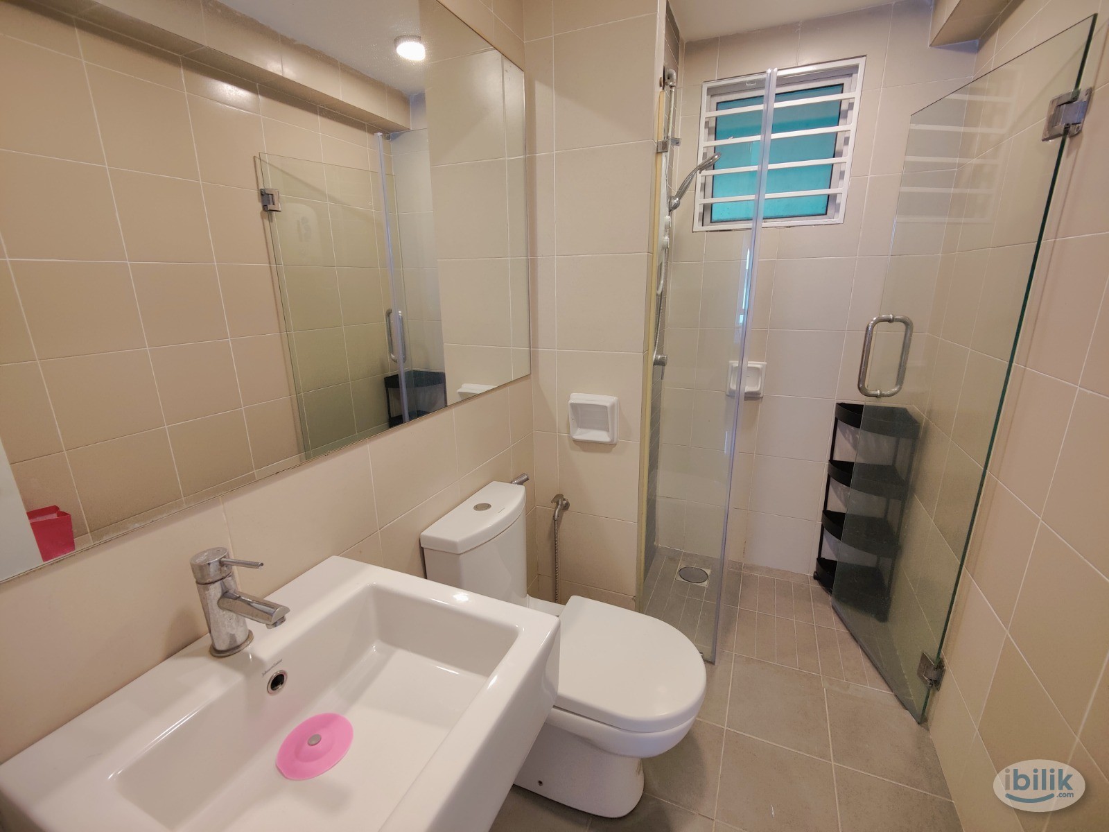 Single Room next Bloomsvalve Shopping Gallery Jalan Puchong - Image 4
