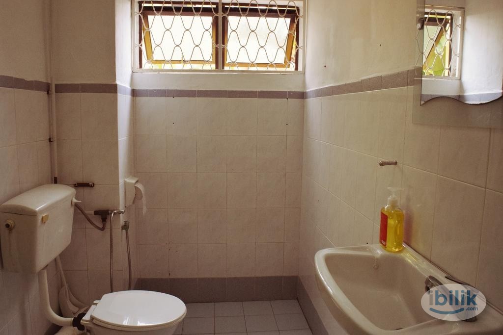 Single Private Room Fully Furnished at Taman Puncak Kinrara 10 min to Pavilion Bukit Jalil - Image 2