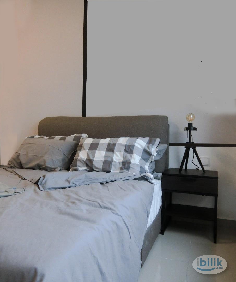 Female Room 5mins to MRT - Image 1