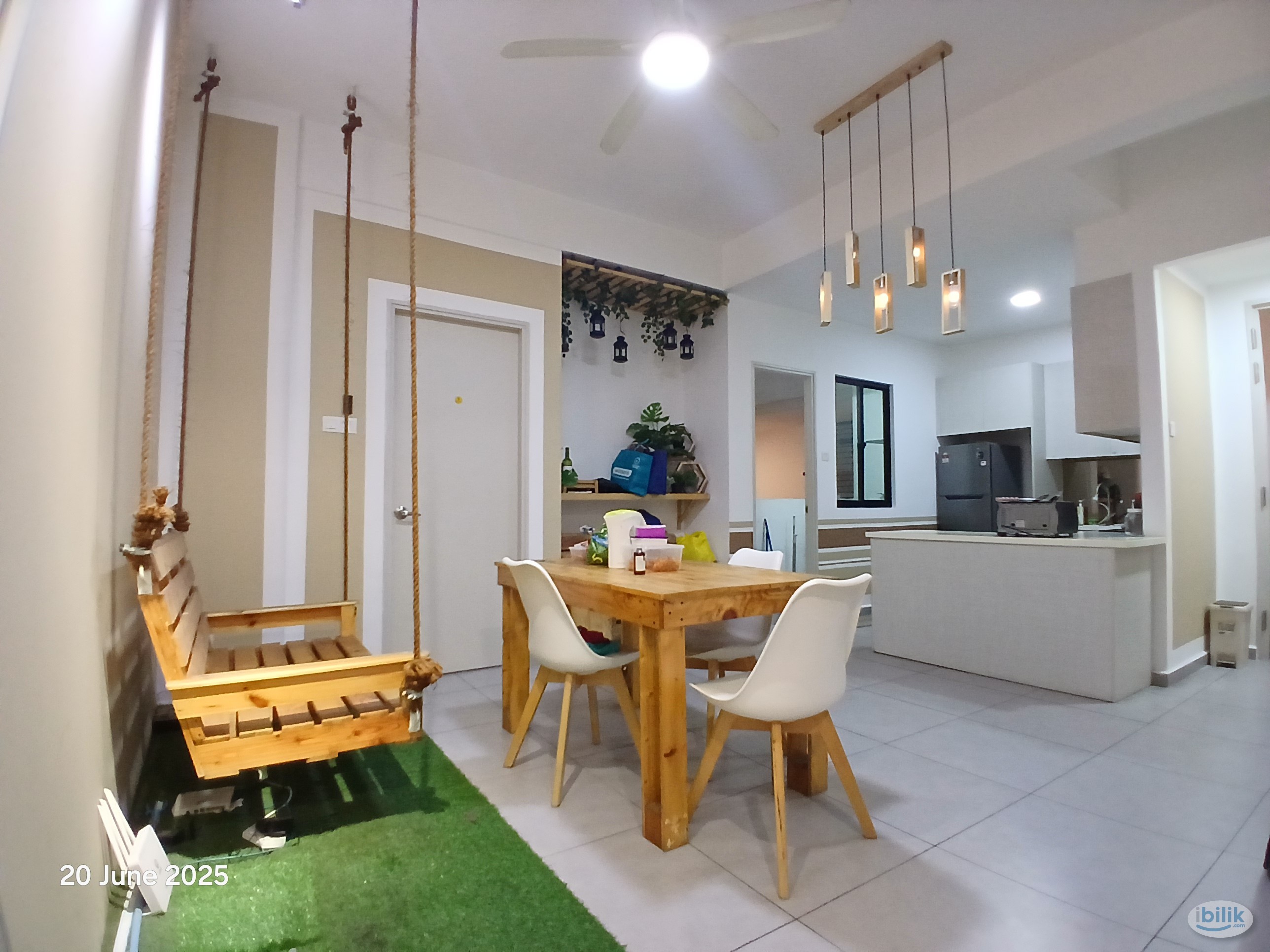 *Low Deposit* Room near KTM Petaling [Female Unit] - Image 2