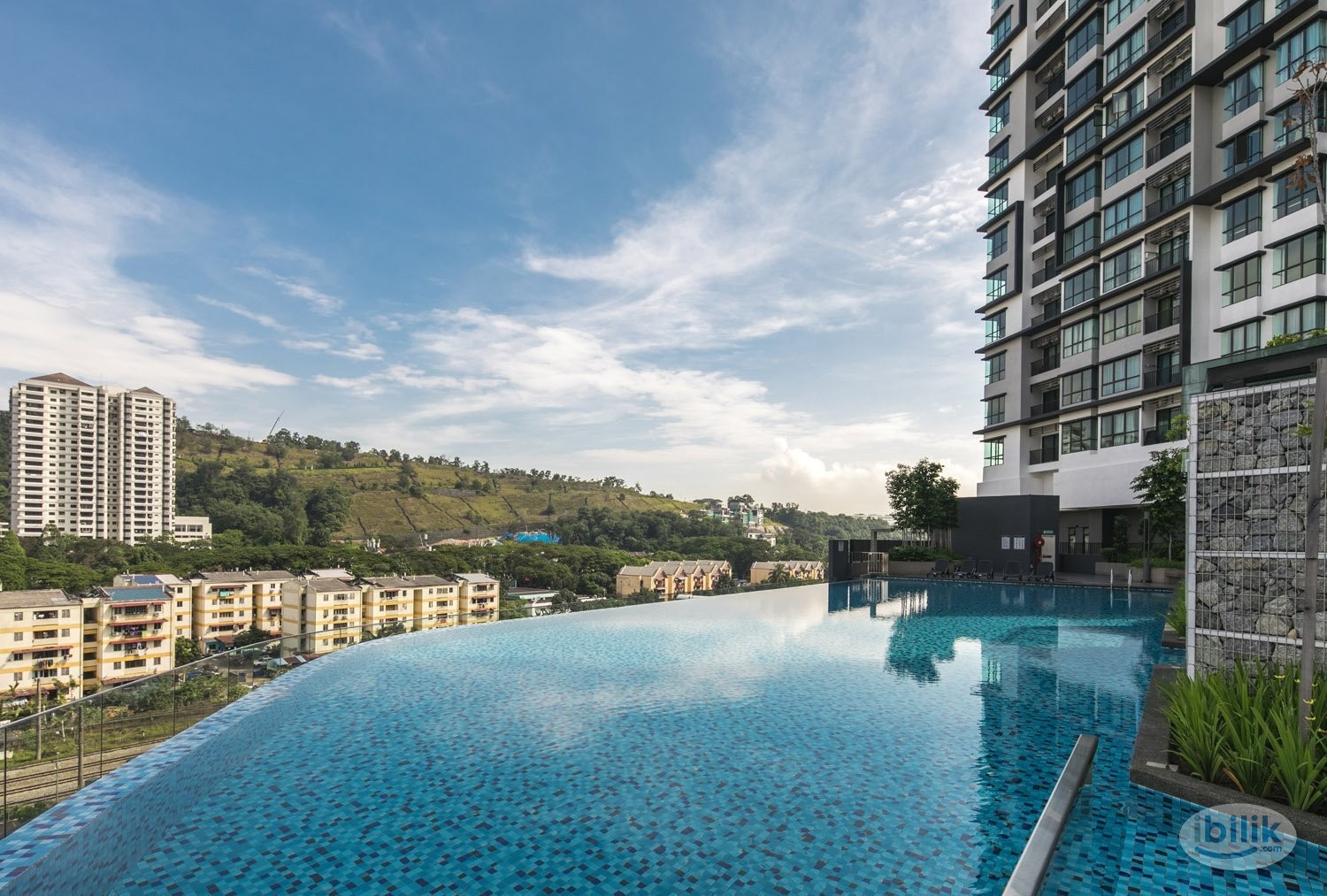 *Low Deposit* Room near KTM Petaling [Female Unit] - Image 1