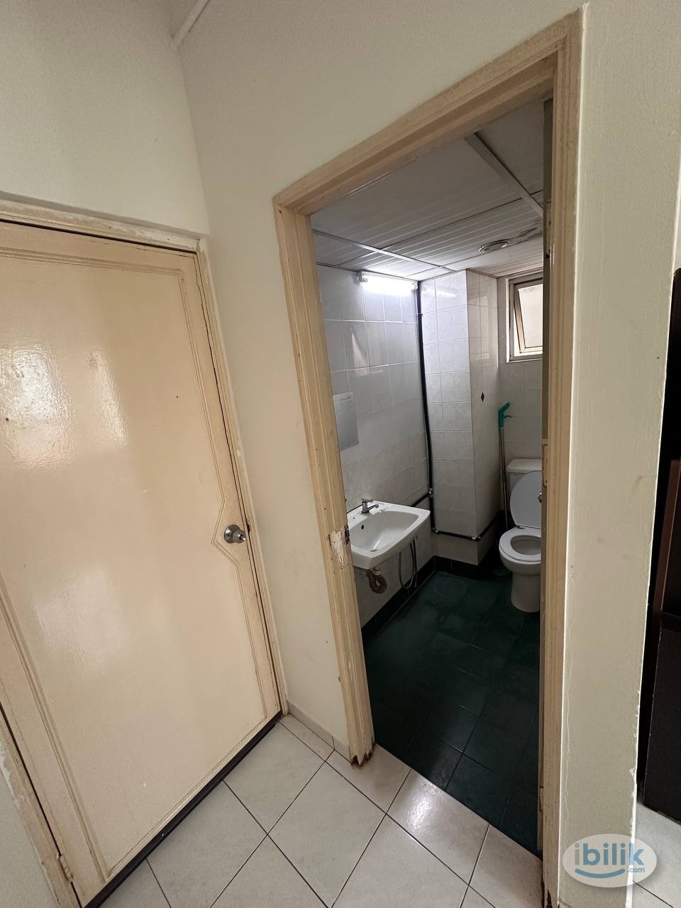 Master Room at N-Park, Batu Uban - Image 4