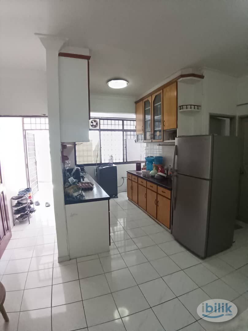 Master Room at N-Park, Batu Uban - Image 5