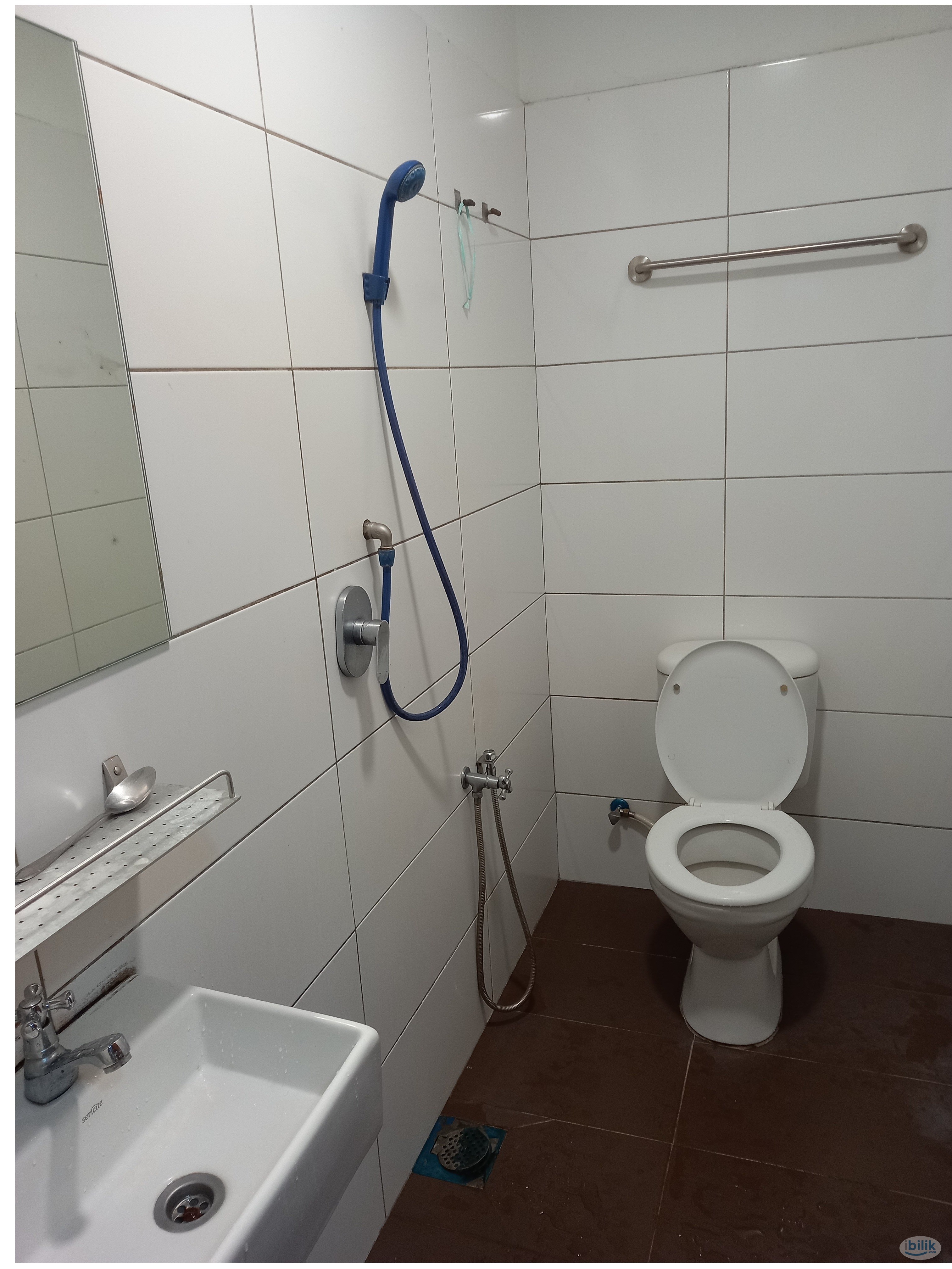 Single Room@ Taman Connaught,  Near MRT Bus station - Image 4