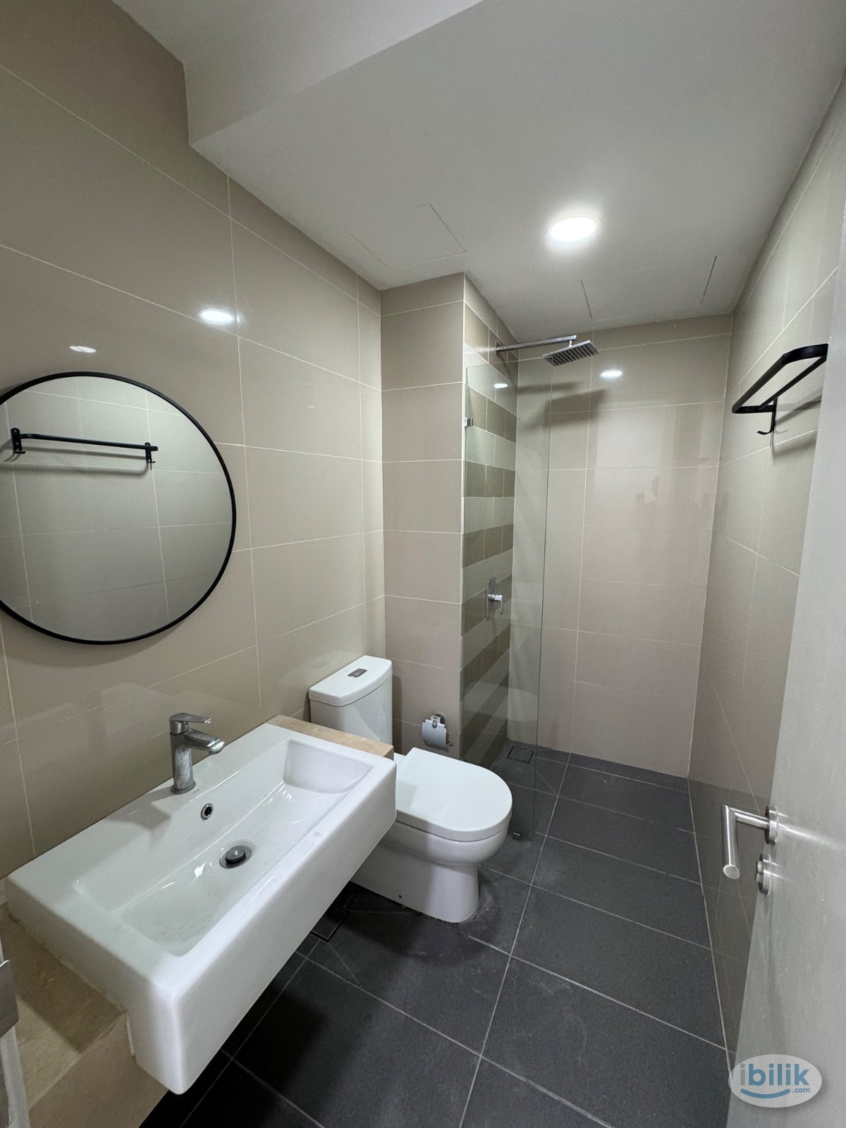 Move in Anytime | Master Room at Danau Kota Suite Apartment - Image 5