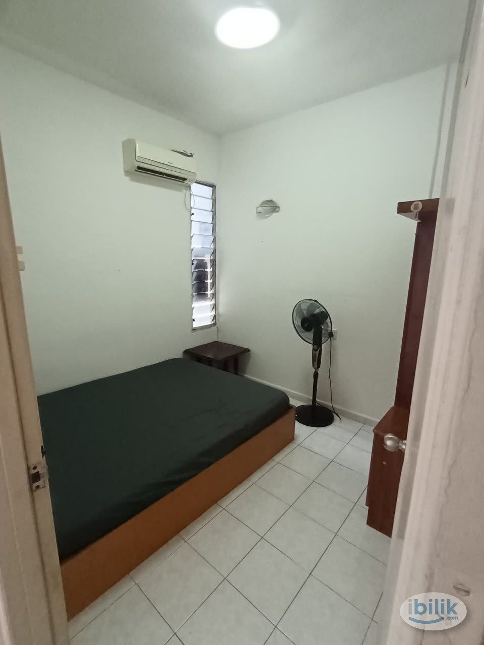Middle Room at N-Park, Batu Uban - Image 1