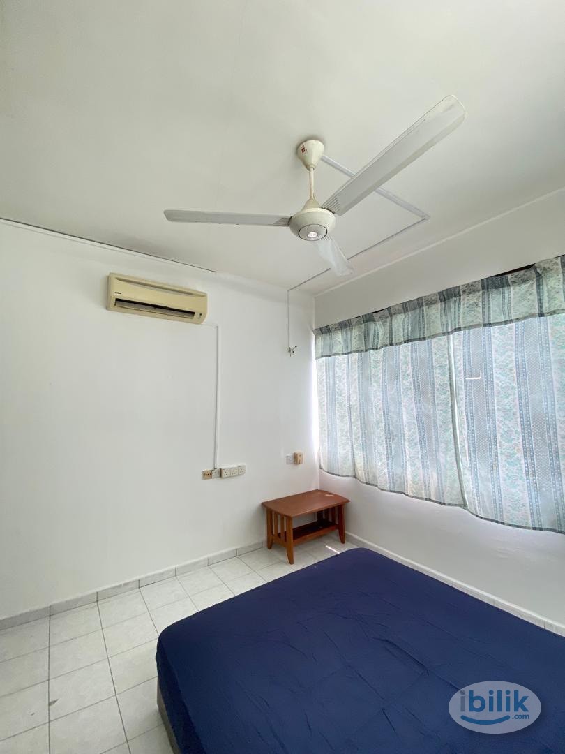 Master Room at N-Park, Batu Uban - Image 3