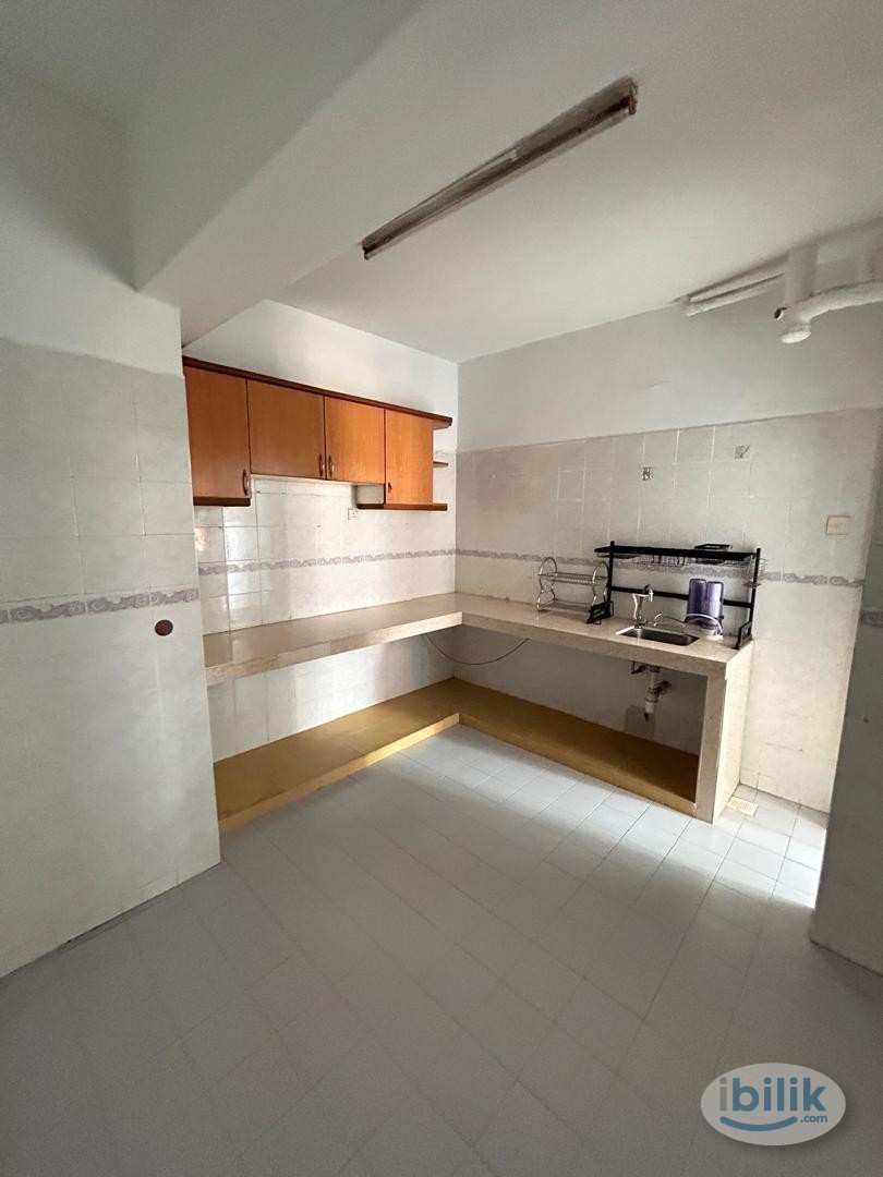 ✨ Spacious Medium Room for Rent @ Kelana Jaya, Petaling Jaya ✨ - Image 2