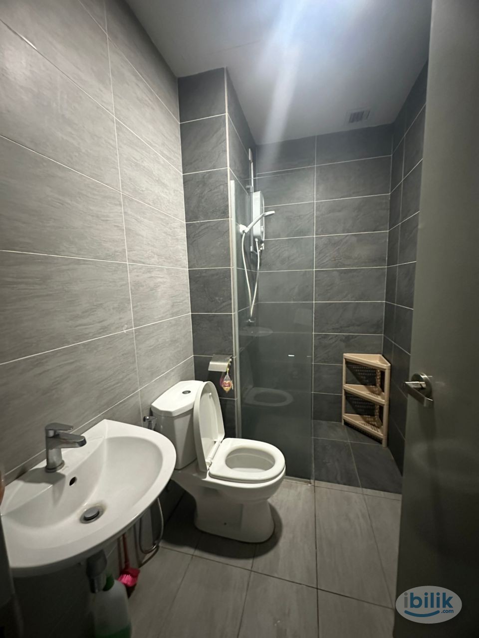 Female Middle Room at Utropolis Urbano, Glenmarie, Shah Alam - Image 2