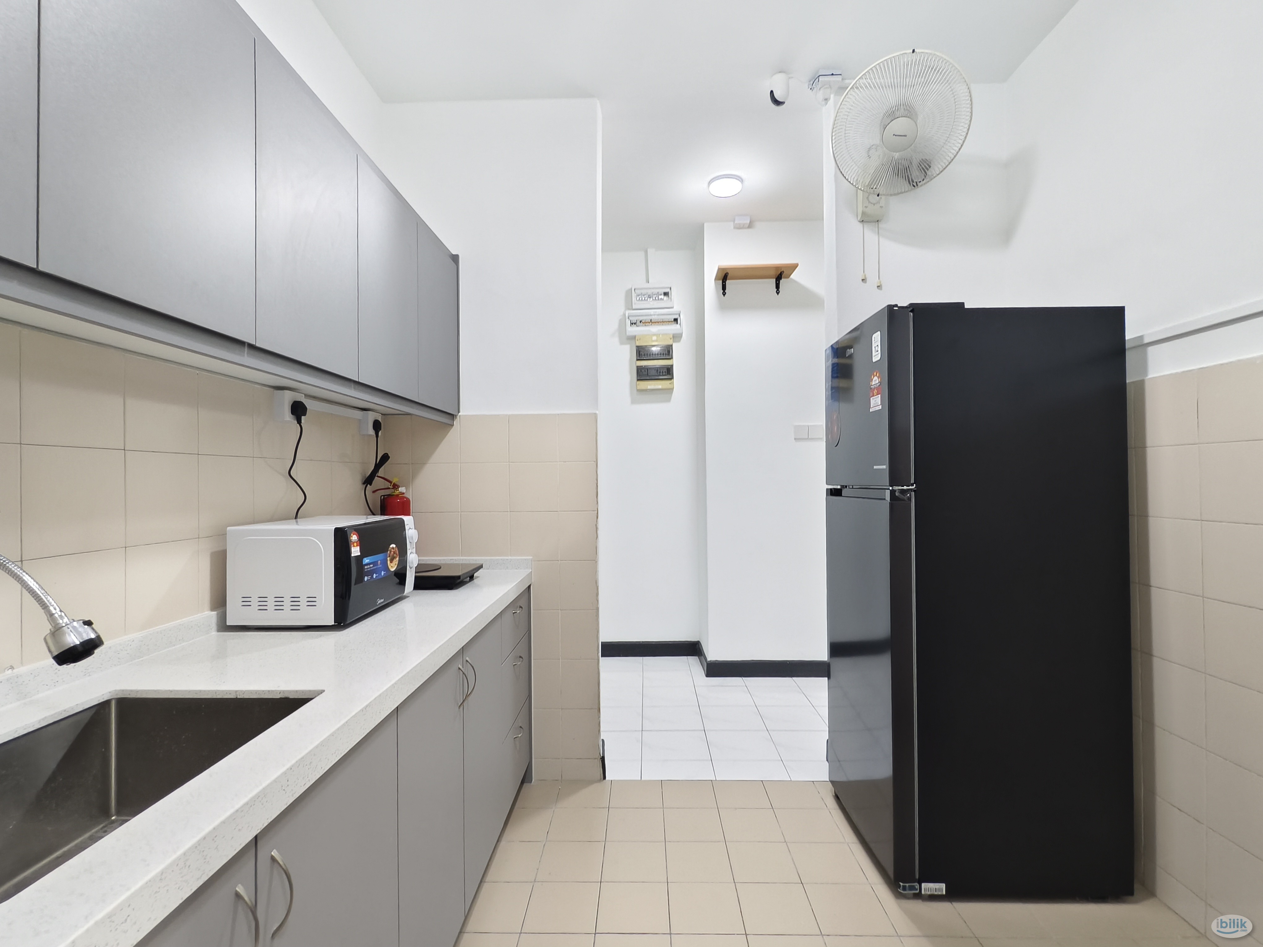 Middle Room at D'Aman Crimson, Ara Damansara - Image 4