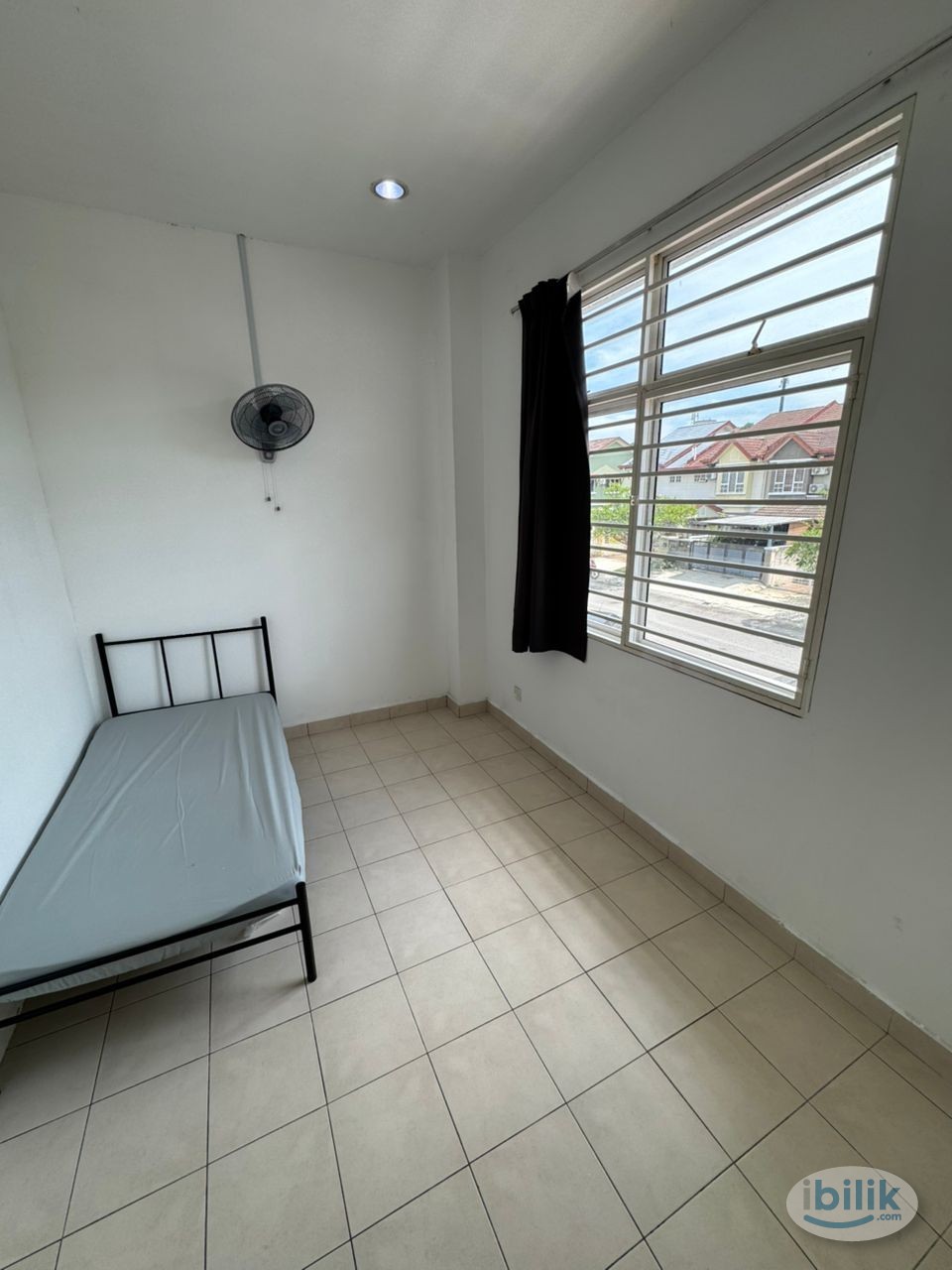 Single Room Near GSC Setia Alam🚶‍➡️‼️🔥Free Utilities🛜Free 1 Month Rental😮😍🌟Intern & Student Allow😊Immedietly Move In Aug - Image 1