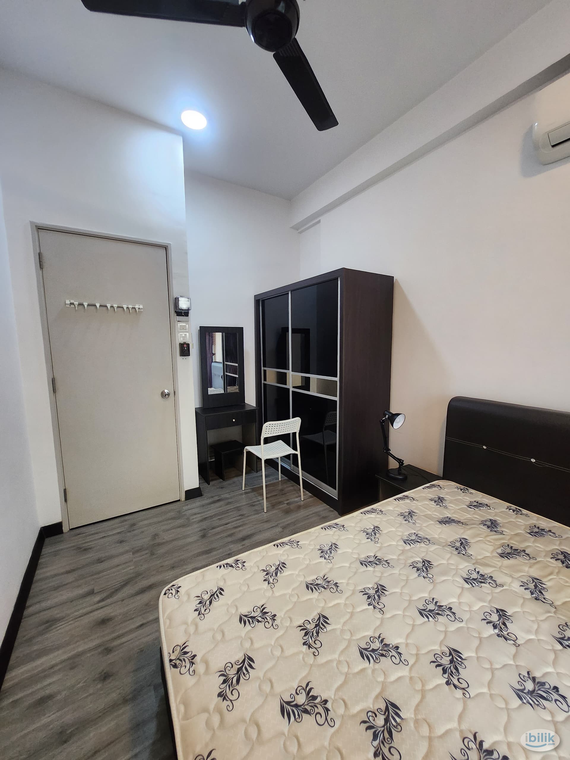 [Top Floor] Middle Room at D'Sands Residence, Old Klang Road - Image 2