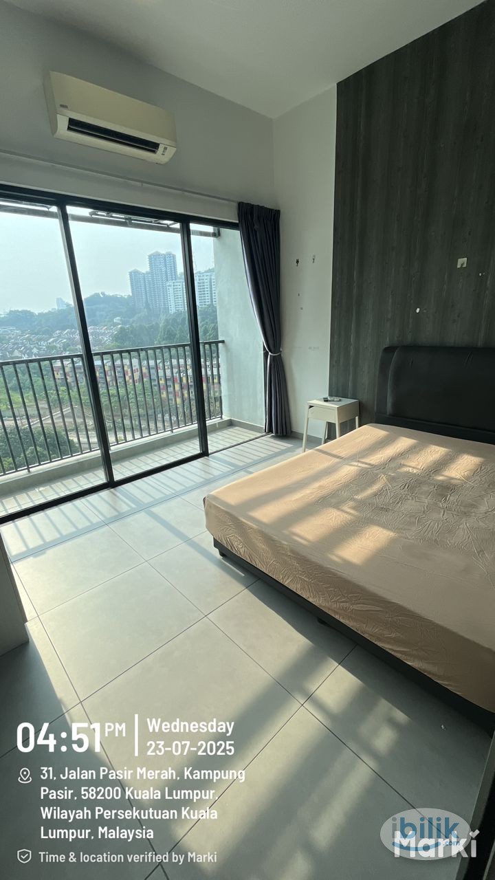 KTM Petaling Balcony Room at D'Sands Residence, Near Mid Valley - Image 2