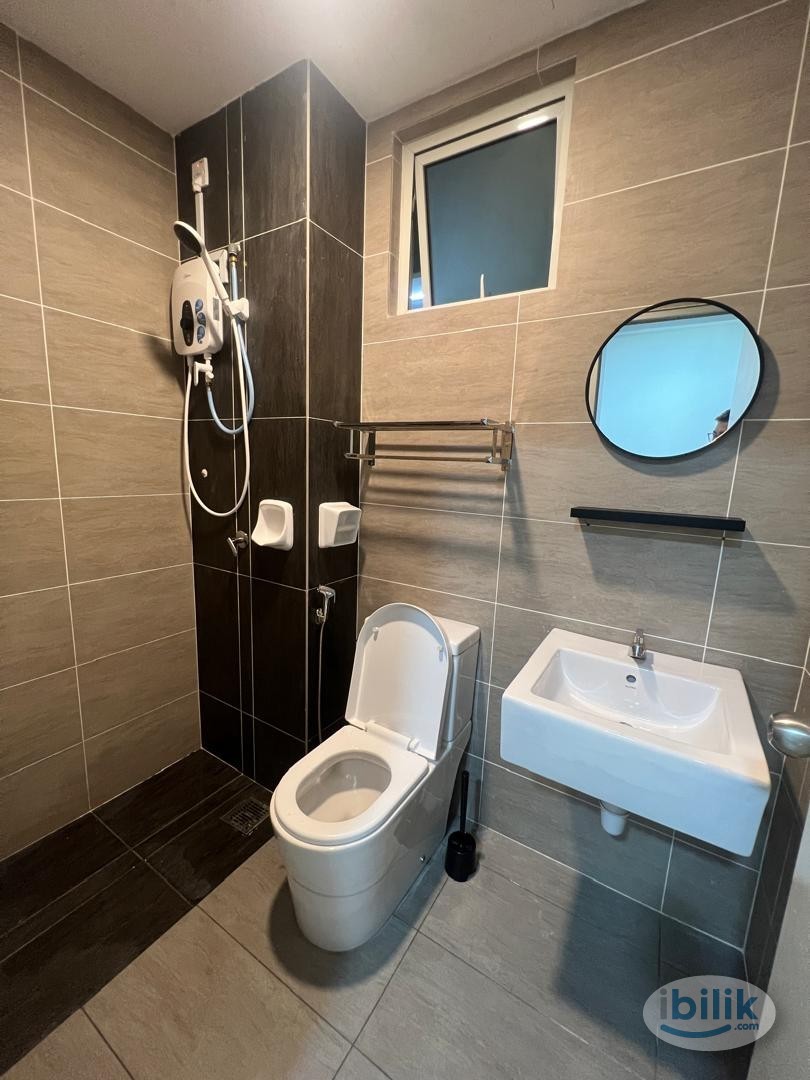 Balcony Room at Damansara Damai, Suasana Residence Near MRT - Image 2