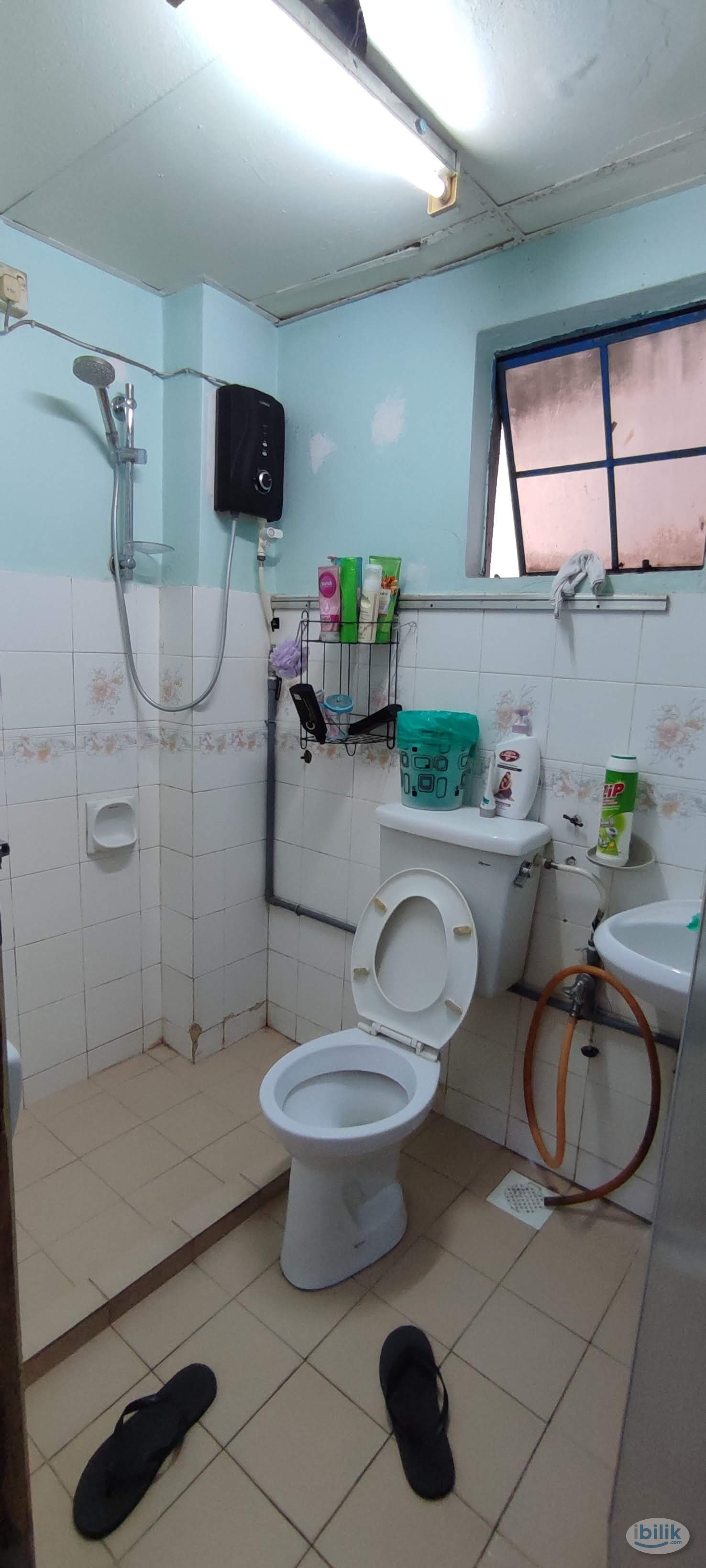 Master Room at Menara Orkid, Sentul - Image 5