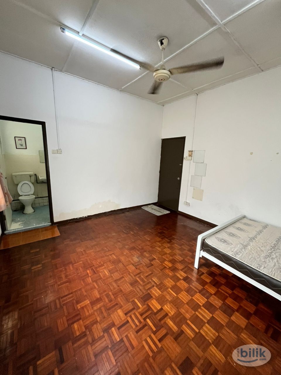 ‼️LOW DEPOSIT‼️SEKSYEN 19 PETALING JAYA MASTER ROOM FOR RENT🔥🔥NEAR TO 3 TWO SQUARE AND UNIVERSITI MALAYA🎏🎏🎏 - Image 3