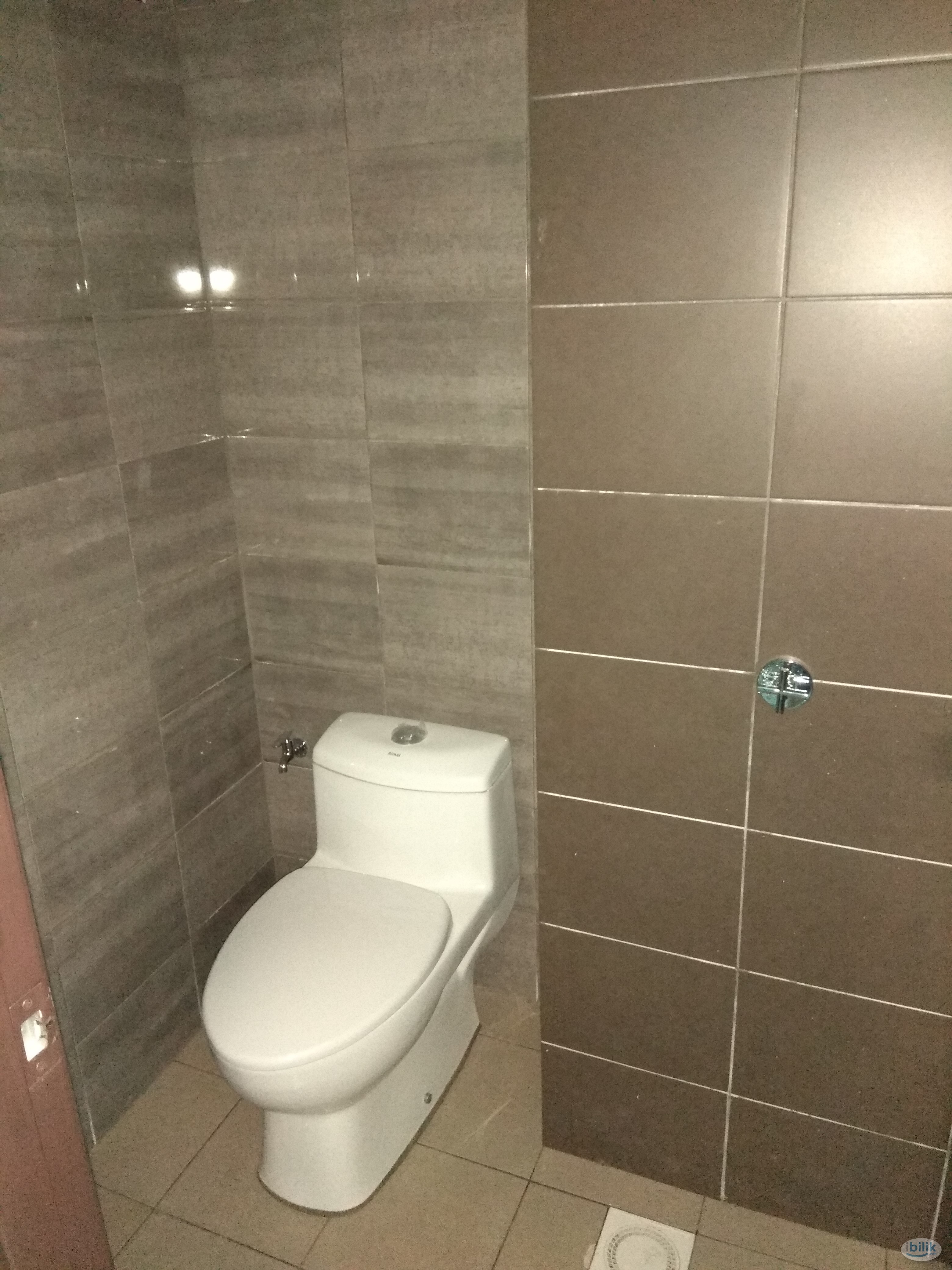 Master Bedroom with Car Park for Rent (Symphony Tower/Menara Simfoni) - Image 5