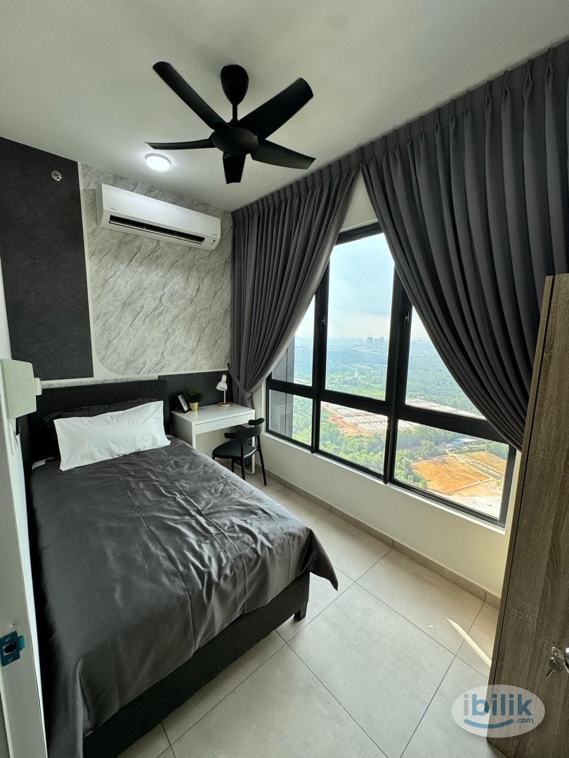 Middle Room at Meta Residences Putra Permai, Seri Kembangan - Image 1