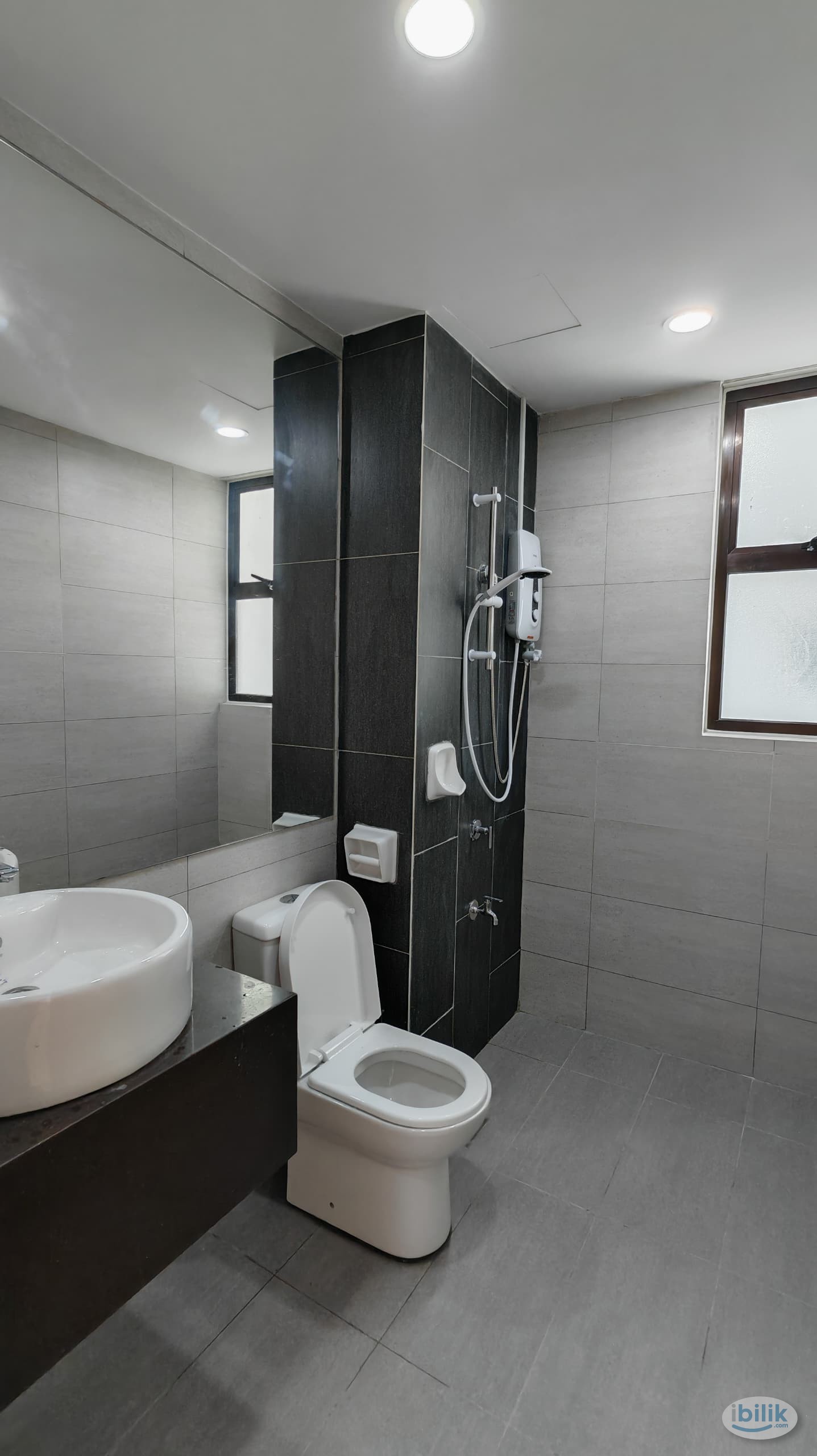 Middle Room at Kota Laksamana Utama, Bandar Melaka - Image 4