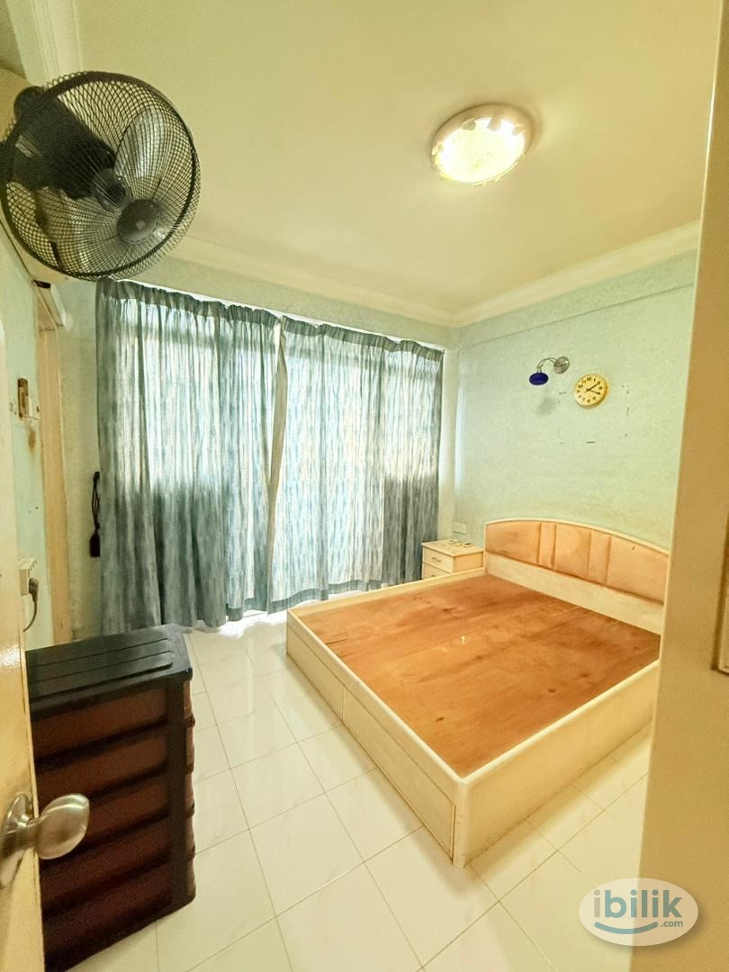 Master Room with Fixed Car Park (Swimming Pool View) - Image 1