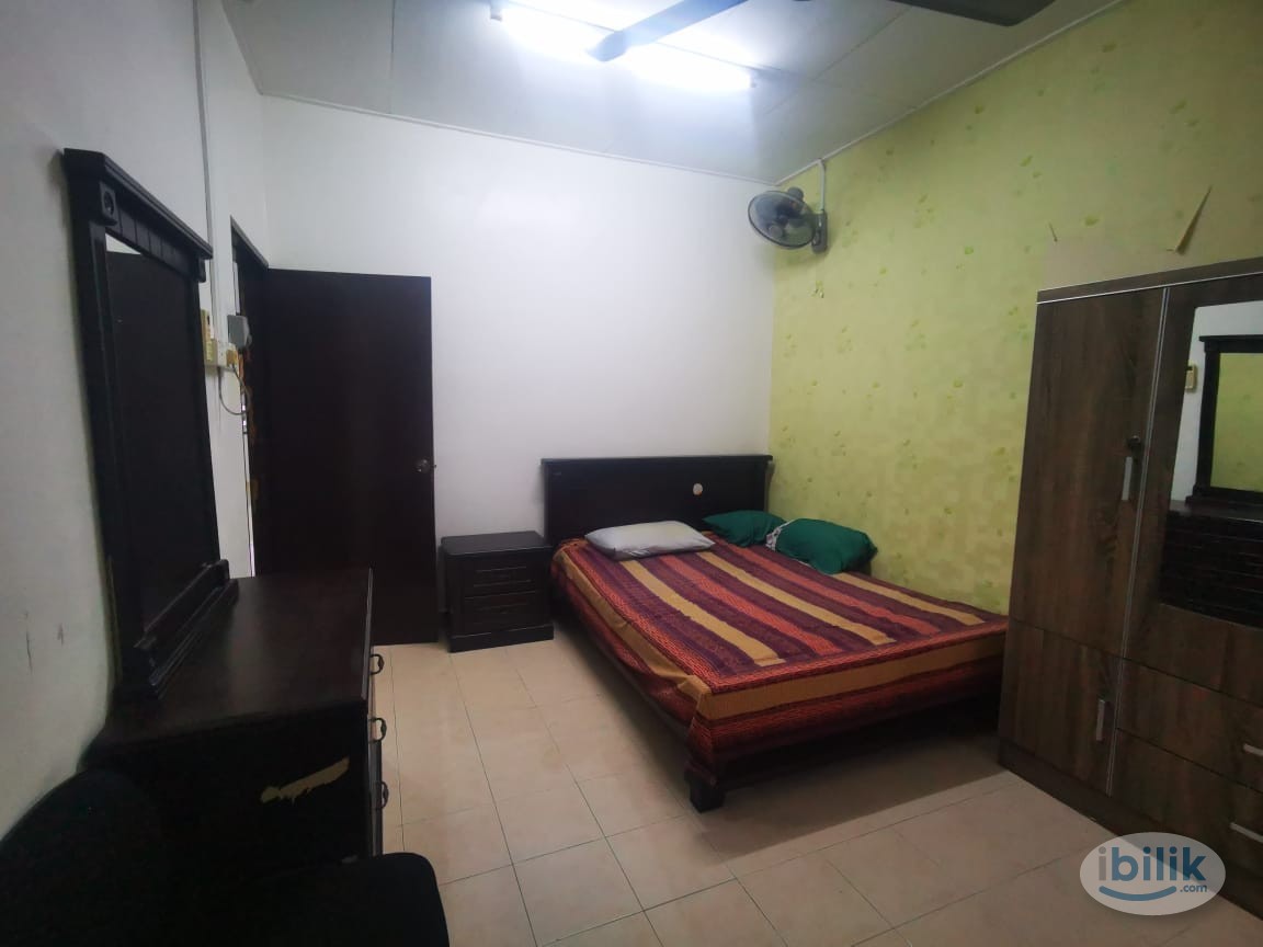 Middle Room at Hi-Tech Park, Kulim - Image 2