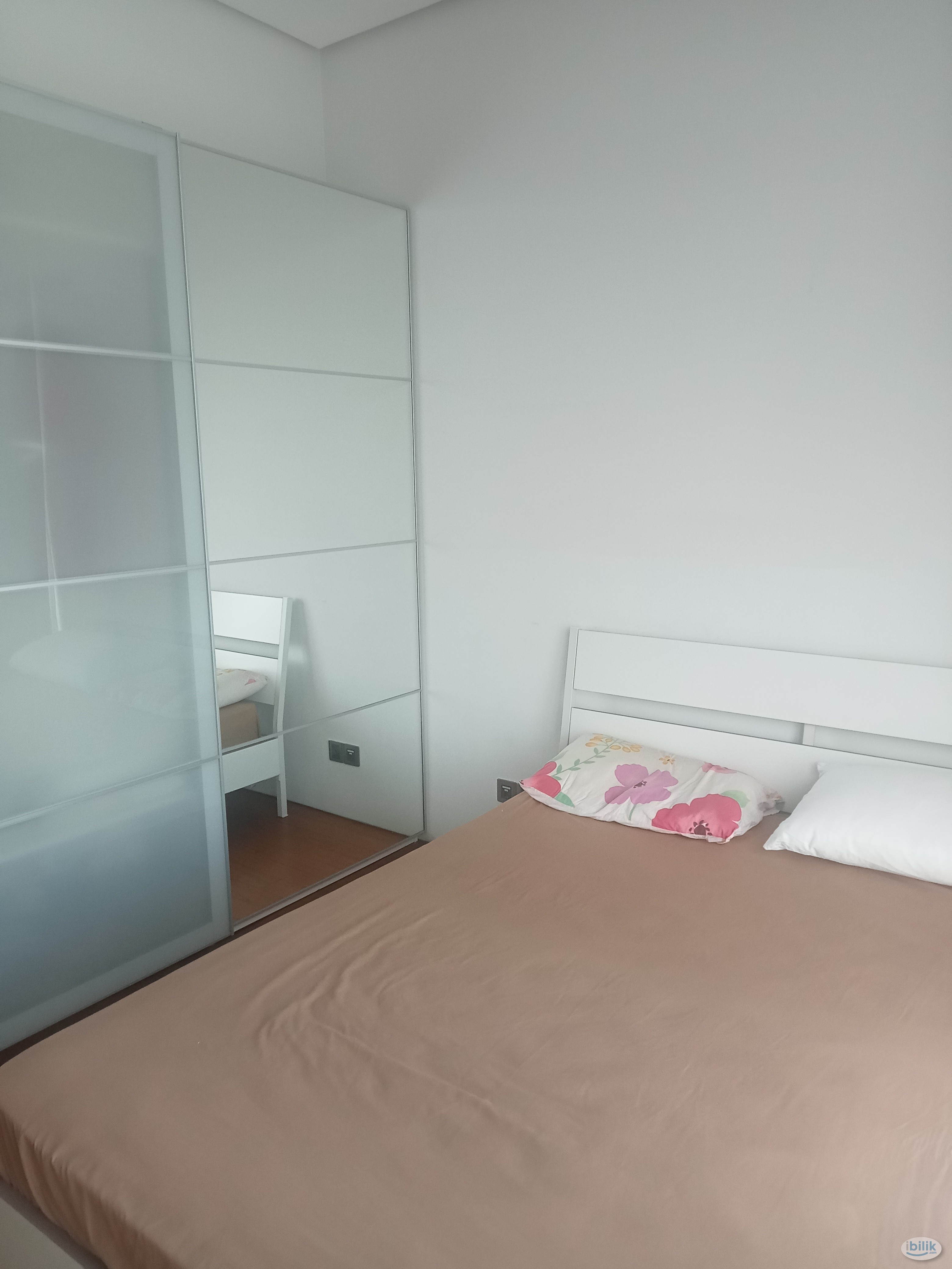 Middle Room at Vipod Suites, KLCC - Image 3