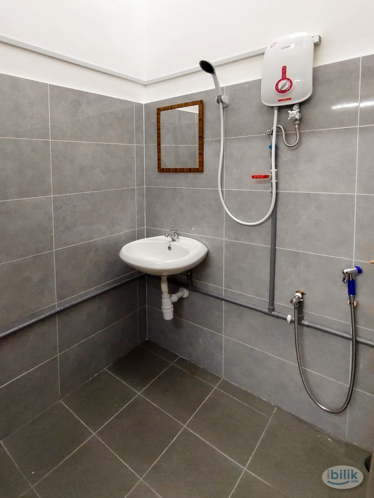 ❗ FULLY FURNSIHED ROOM WITH AC AT TAMAN CONNAUGHT LANDED HOUSE - Image 5