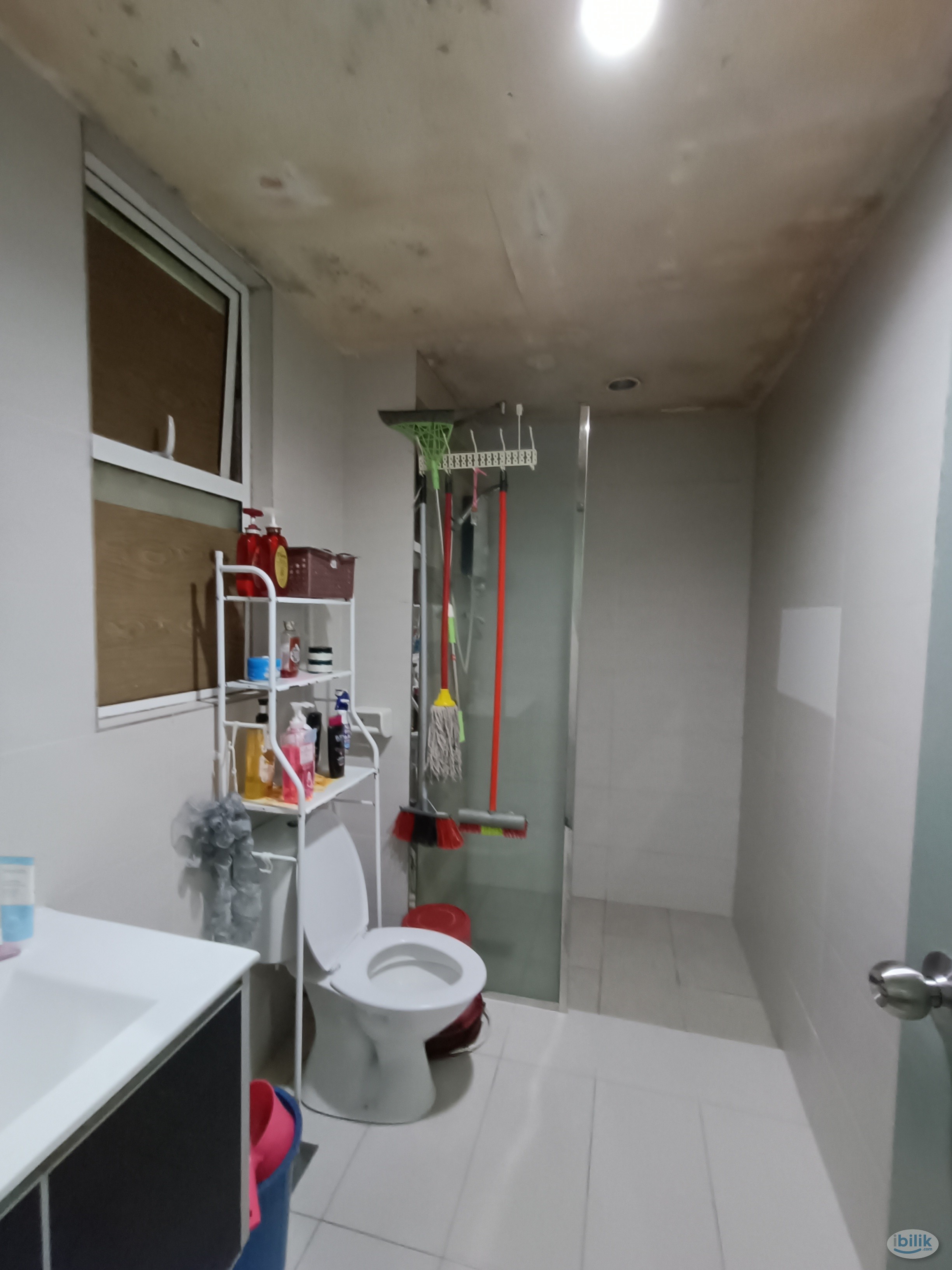 Middle Room at Menara U, Shah Alam - Image 3