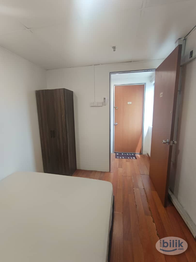 🔥💯SINGLE BEDROOM🔥💯5 MIN WALK TO CIQ🔥💯GROCERY SHOP AND RESTAURANT NEARBY🔥💯LAUNDRY AREA PROVIDED🔥💯 - Image 2
