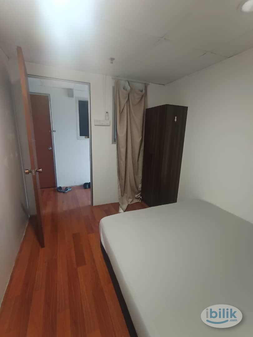 🔥💯SINGLE ROOM🔥💯 5 MIN WALK TO CIQ🔥💯GROCERY SHOP AND RESTAURANT NEARBY🔥💯LAUNDRY AREA PROVIDED🔥💯 - Image 2