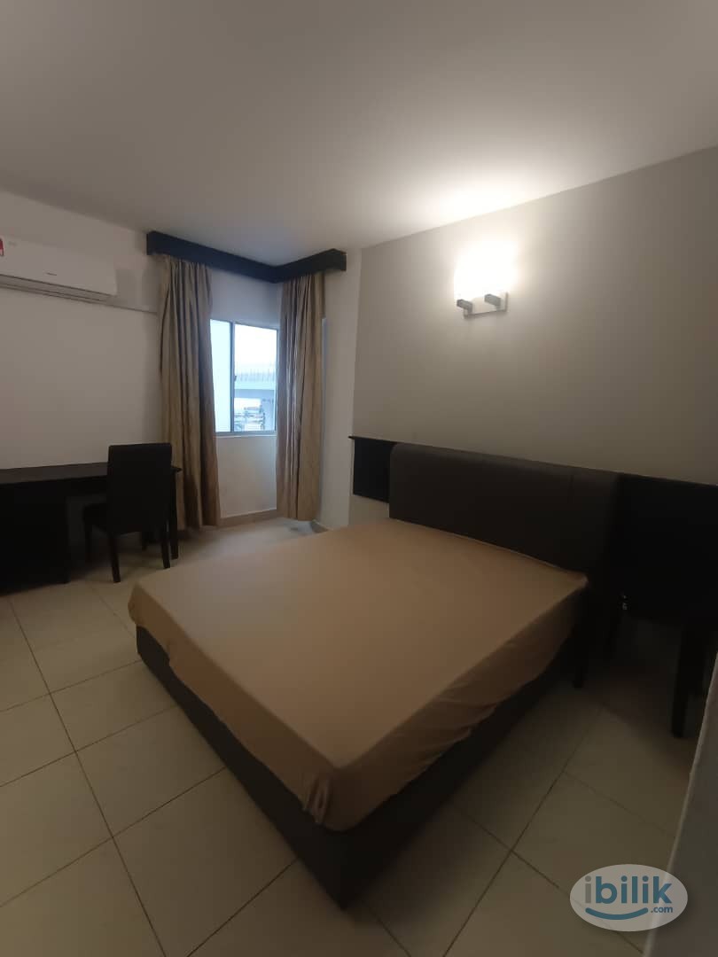 🔥💯MASTER BEDROOM🔥💯 PRIVATE TOILET🔥💯5 MIN WALK TO CIQ🔥💯GROCERY SHOP AND RESTAURANT NEARBY🔥💯LAUNDRY AREA PROVIDED🔥💯 - Image 2