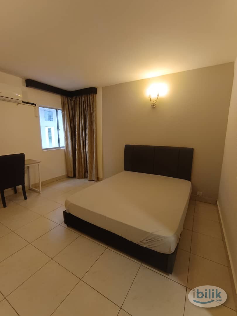🔥💯MASTER BEDROOM🔥💯PRIVATE TOILET🔥💯5 MIN WALK TO CIQ🔥💯GROCERY SHOP AND RESTAURANT NEARBY🔥💯LAUNDRY AREA PROVIDED🔥💯 - Image 1