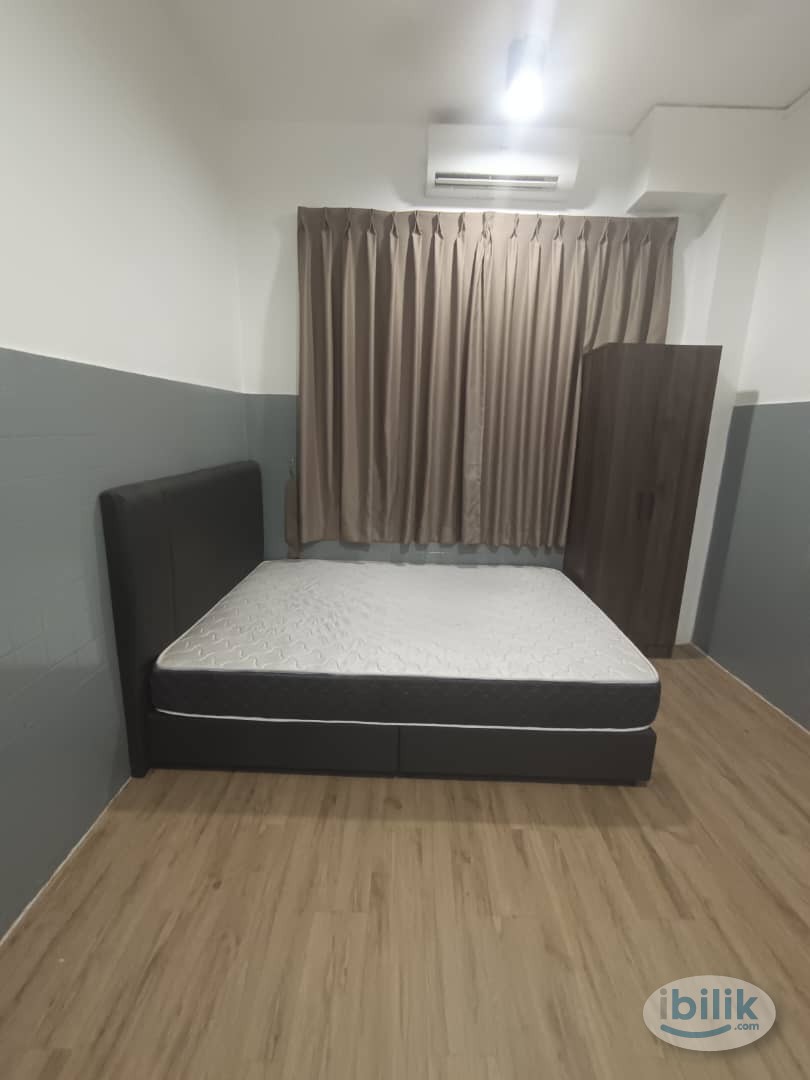 🔥💯SINGLE BEDROOM WITH AIRCOND🔥💯7 MIN WALK TO CIQ🔥💯GROCERY SHOP AND RESTAURANTS NEARBY🔥💯LAUNDRY AREA PROVIDED🔥💯 - Image 2