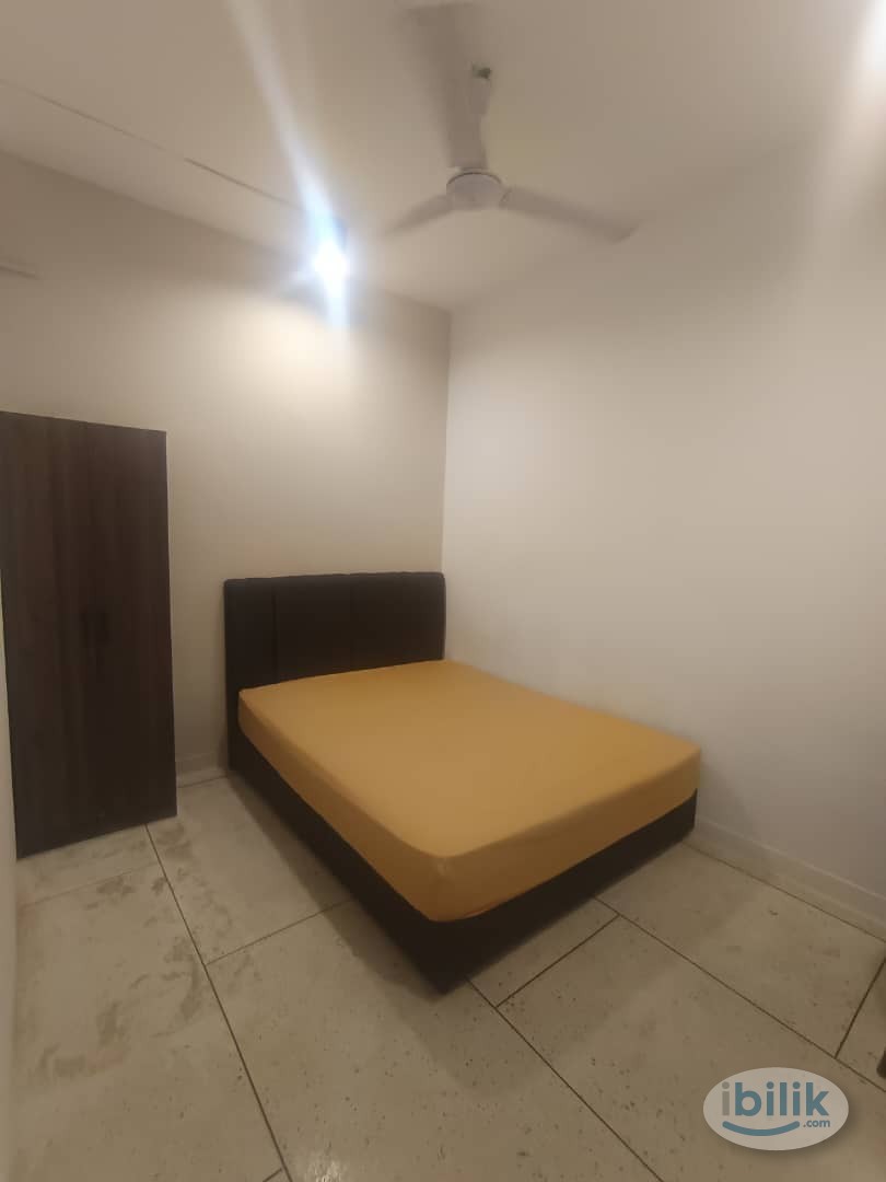 🔥💯SINGLE BEDROOM WITH AIRCOND🔥💯7 MIN WALK TO CIQ🔥💯GROCERY SHOP AND RESTAURANTS NEARBY🔥💯LAUNDRY AREA PROVIDED🔥💯 - Image 1
