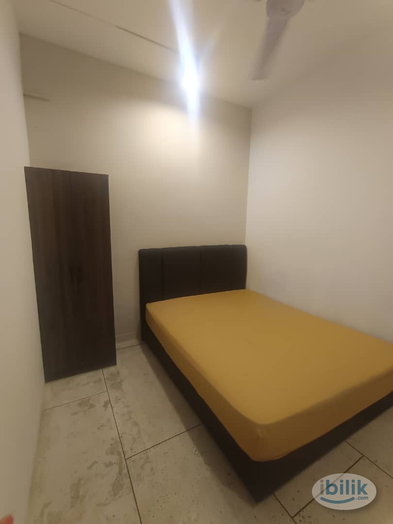 🔥💯SINGLE BEDROOM WITH AIRCOND🔥💯7 MIN WALK TO CIQ🔥💯GROCERY SHOP AND RESTAURANTS NEARBY🔥💯LAUNDRY AREA PROVIDED🔥💯 - Image 2