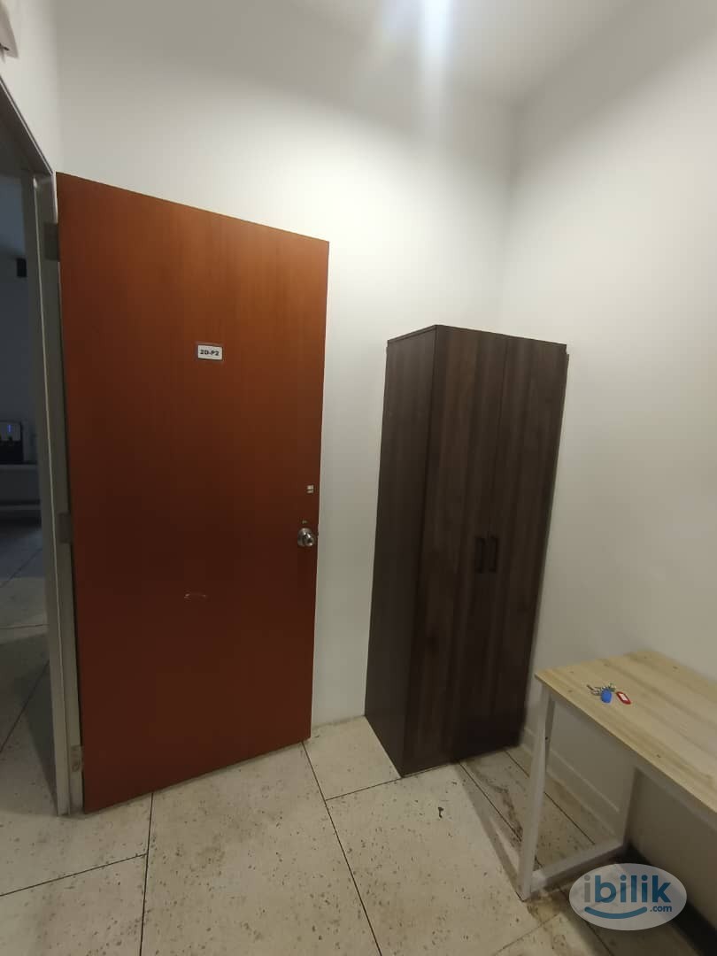 🔥💯SINGLE BEDROOM WITH AIRCOND🔥💯7 MIN WALK TO CIQ🔥💯GROCERY SHOP AND RESTAURANTS NEARBY🔥💯LAUNDRY AREA PROVIDED🔥💯 - Image 1