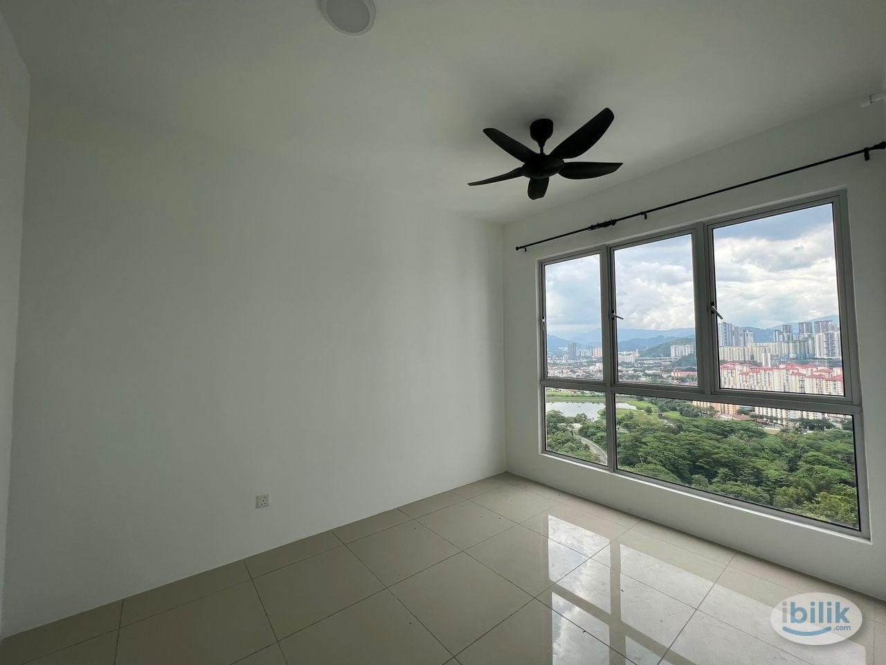 Platinum splendor, medium room, UTM, HKL, keramat, semarak, KLCC, KL - Image 1