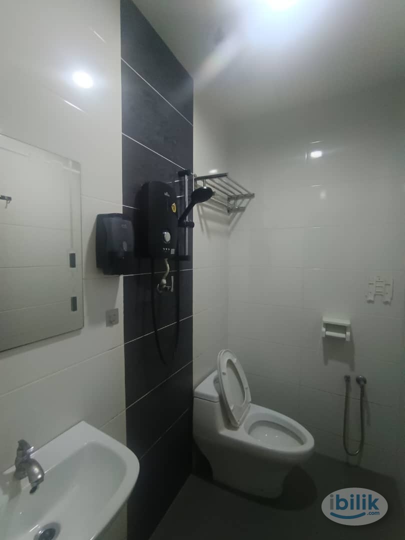 🔥💯MASTER ROOM WITH PRIVATE TOILET🔥💯, 10 MIN TO CIQ, 🔥💯NEARBY BANKS AND RESTAURANT🔥💯 - Image 2