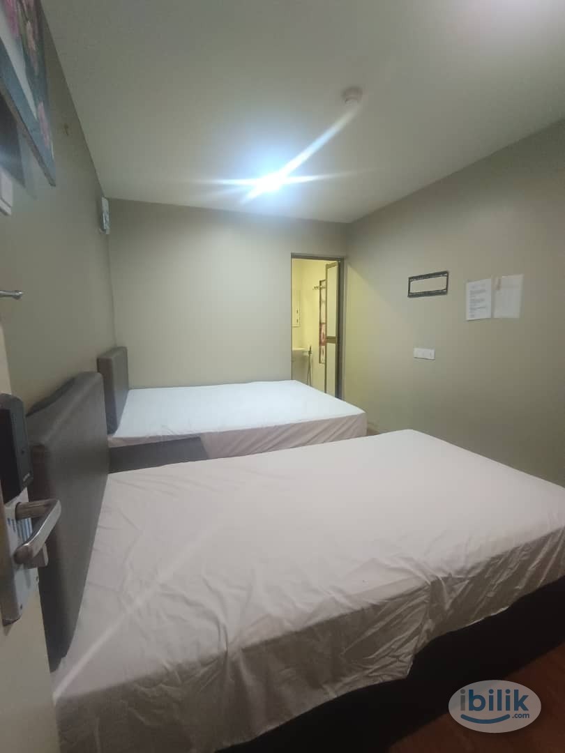 🔥💯MASTER ROOM WITH PRIVATE BATHROOM🔥💯NEAR KIPMALL, 🔥💯10 MIN TO CIQ,🔥💯 BANK AND RESTAURANT NEARBY🔥💯 - Image 3