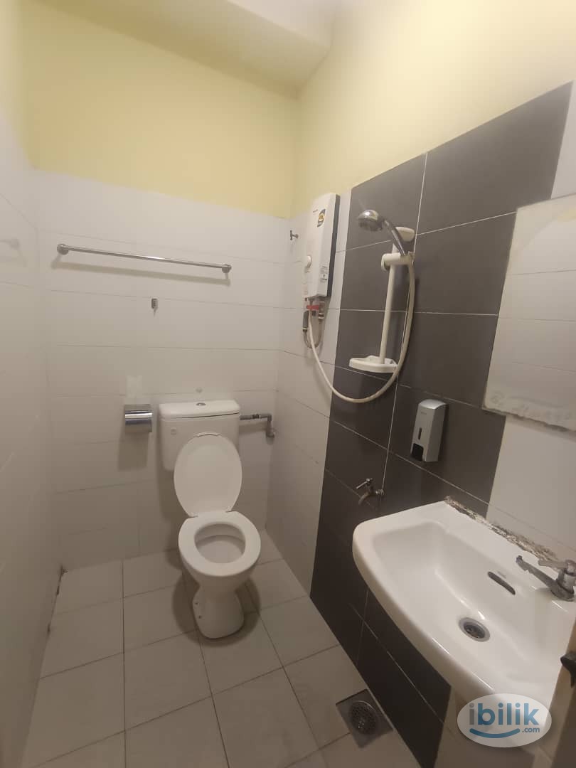🔥💯MASTER ROOM WITH PRIVATE BATHROOM🔥💯 NEAR KSL MALL🔥💯, 12 MIN TO CIQ🔥💯, LOTS OF SHOP NEARBY🔥💯 - Image 1