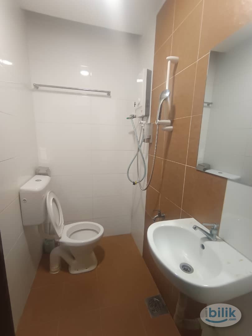 🔥💯MASTER ROOM WITH PRIVATE BATHROOM🔥💯 10 MIN WALK TO CIQ🔥💯 STRATEGIC PLACES🔥💯 - Image 5