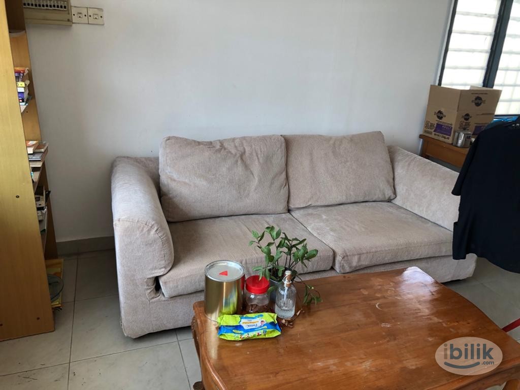 Corner Room, Attached Bath, 2 Windows, Super Convenient Location at Jln Limau Manis, Bangsar, KL - Image 3
